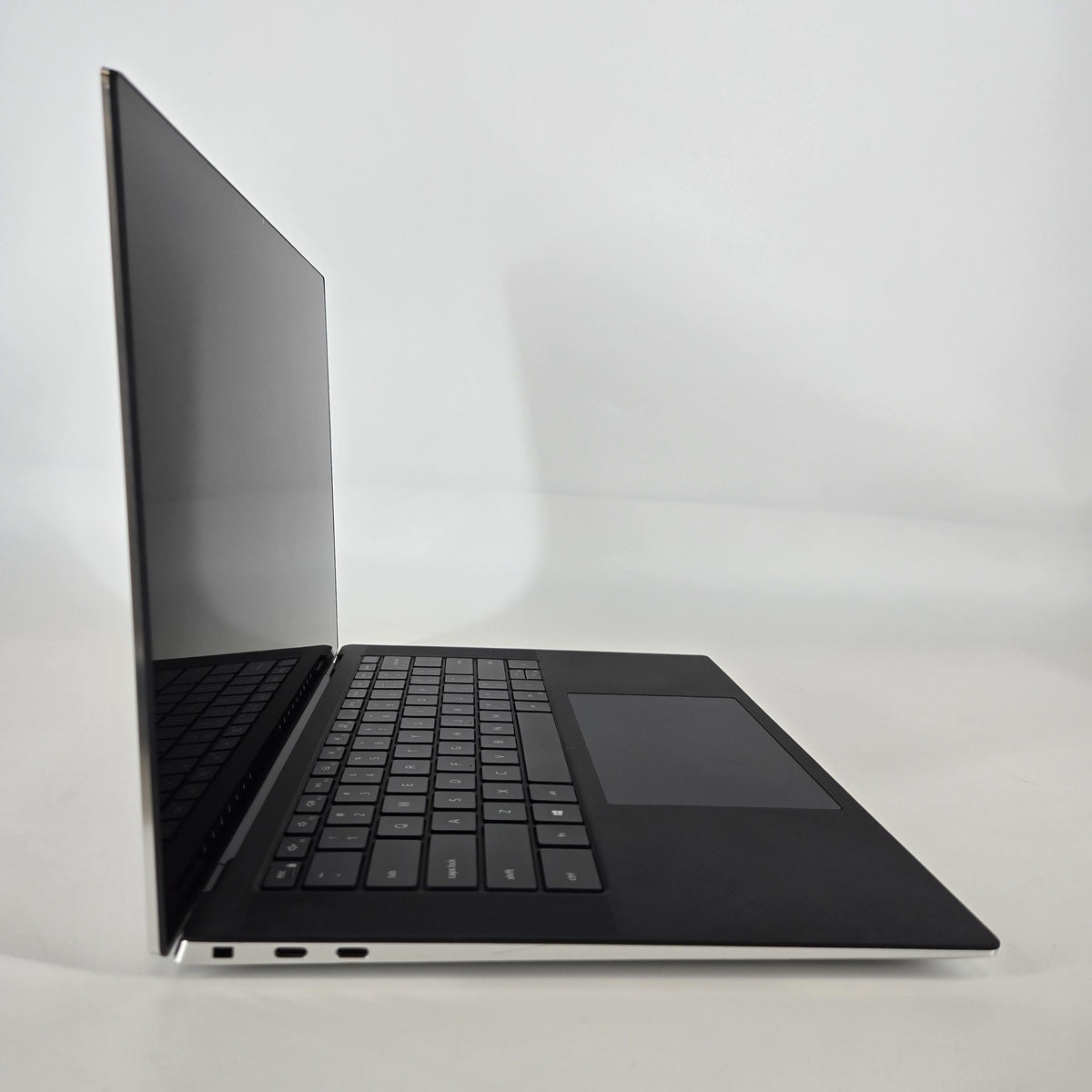Dell XPS 15 9500 Silver 2.4 GHz Intel Core i9 10th Gen. 64GB RAM 2TB Solid State Drive 256GB Solid State Drive NVIDIA GeForce GTX 1650 Ti 4 GB
