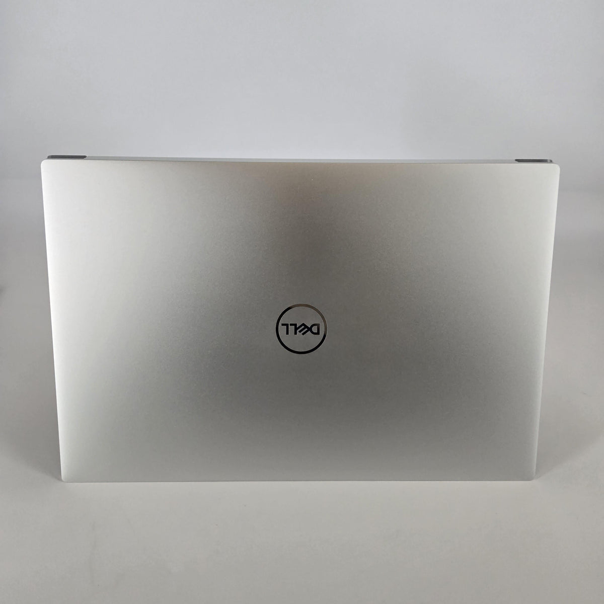 Dell XPS 15 9500 Silver 2.4 GHz Intel Core i9 10th Gen. 64GB RAM 2TB Solid State Drive 256GB Solid State Drive NVIDIA GeForce GTX 1650 Ti 4 GB