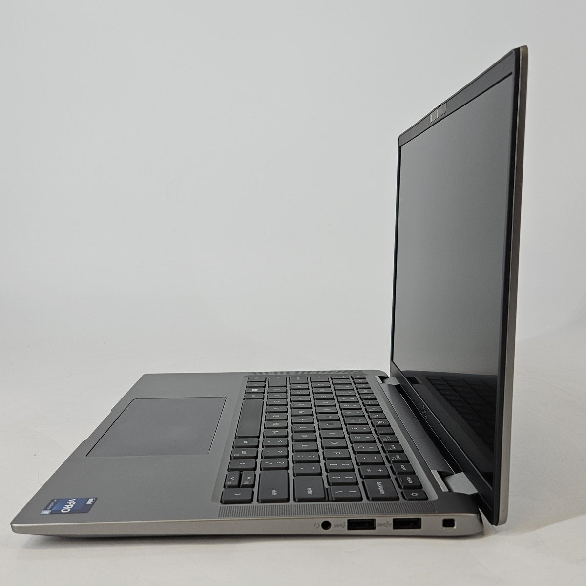 Dell Latitude 7440 14 Gray 1.8 GHz Intel Core i7 13th Gen. 32GB RAM 512GB Solid State Drive