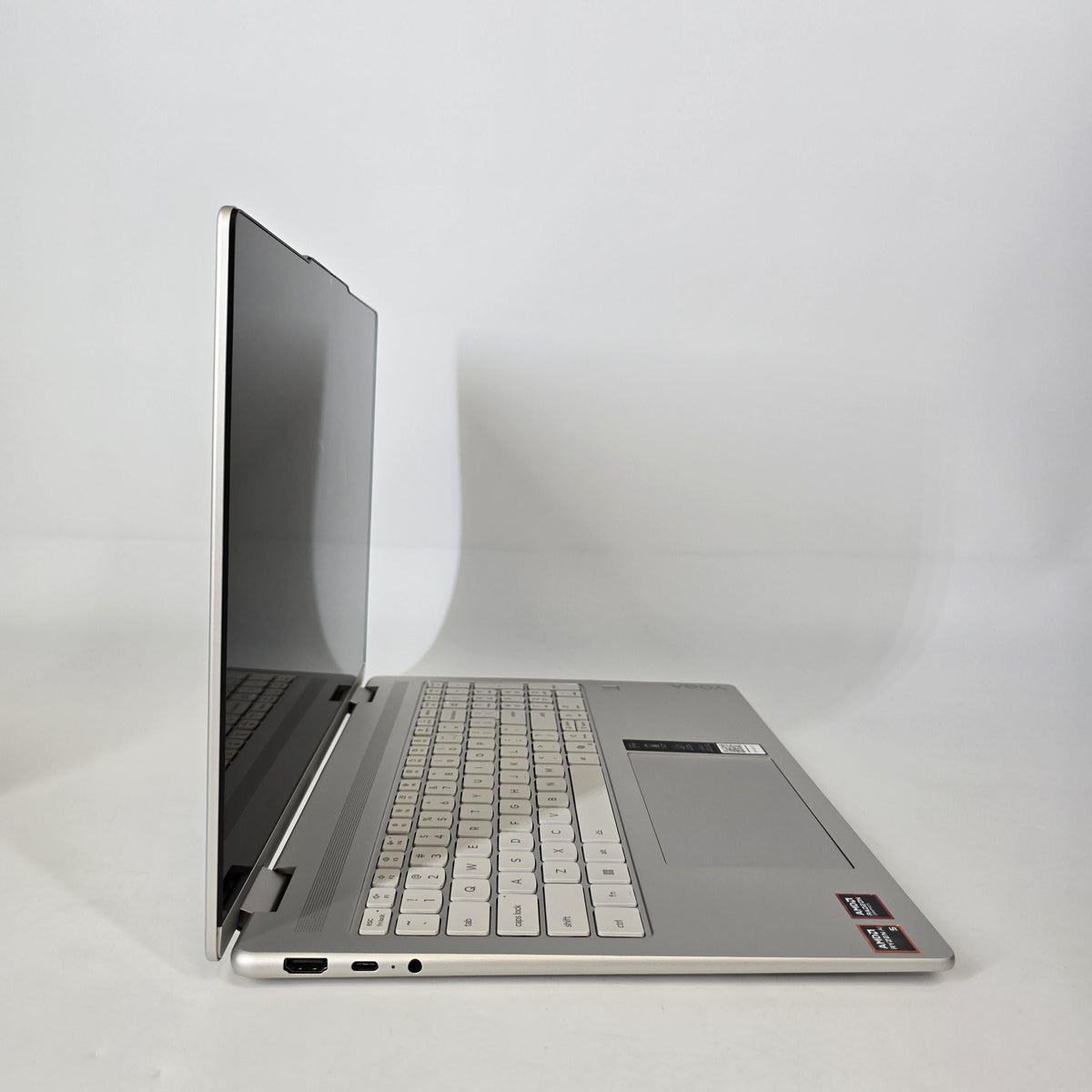 Lenovo Yoga 7 16 Silver 2.0 GHz AMD Ryzen AI 5 340 16GB RAM 1TB Solid State Drive