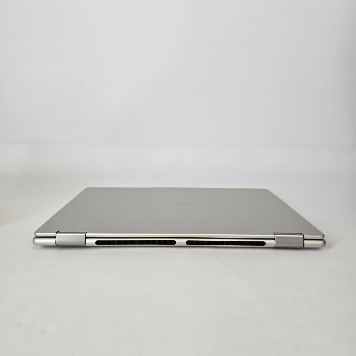 Lenovo Yoga 7 16 Silver 2.0 GHz AMD Ryzen AI 5 340 16GB RAM 1TB Solid State Drive