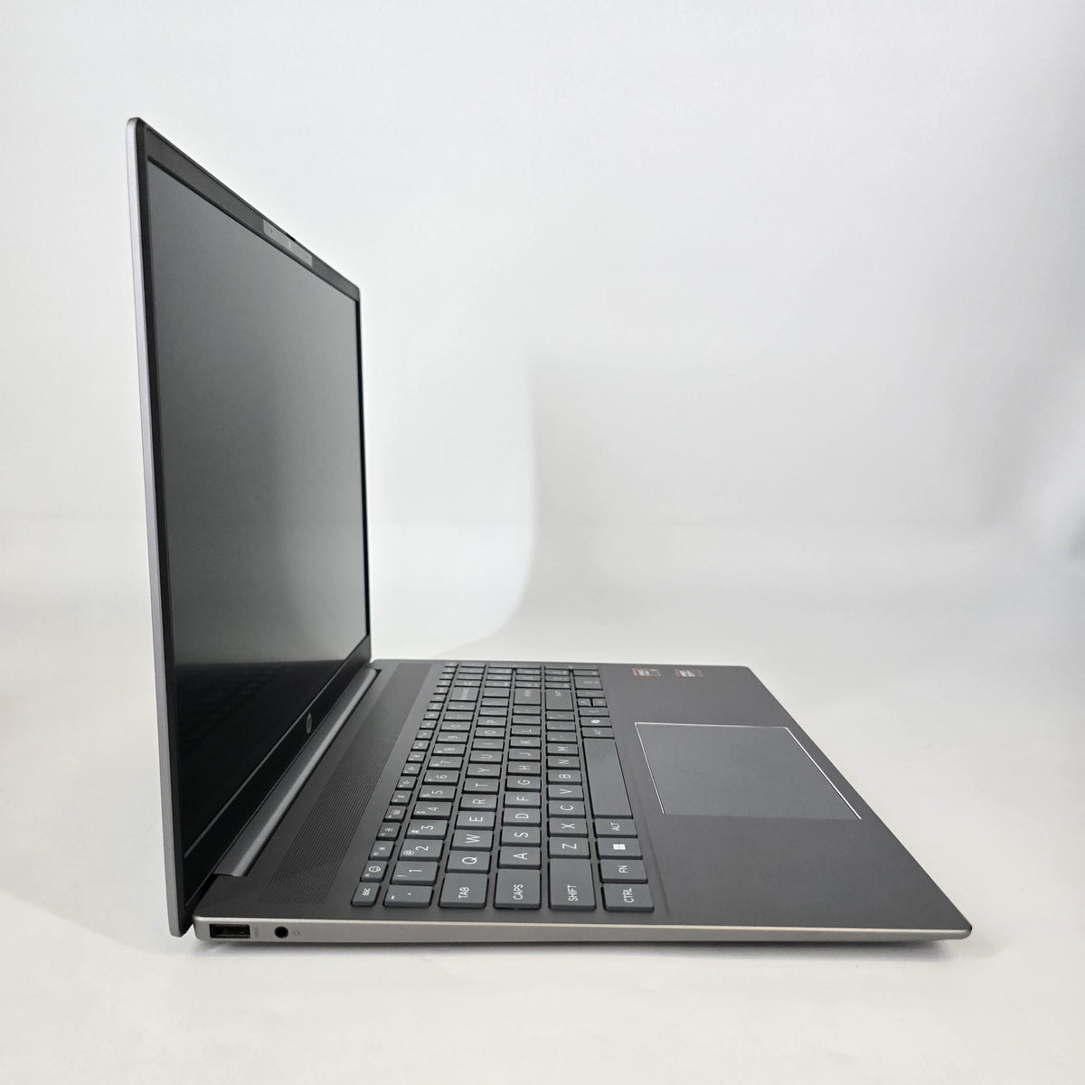 HP Pavilion 16 Gray 3.2 GHz AMD Ryzen 5 8540U 8GB RAM 512GB Solid State Drive