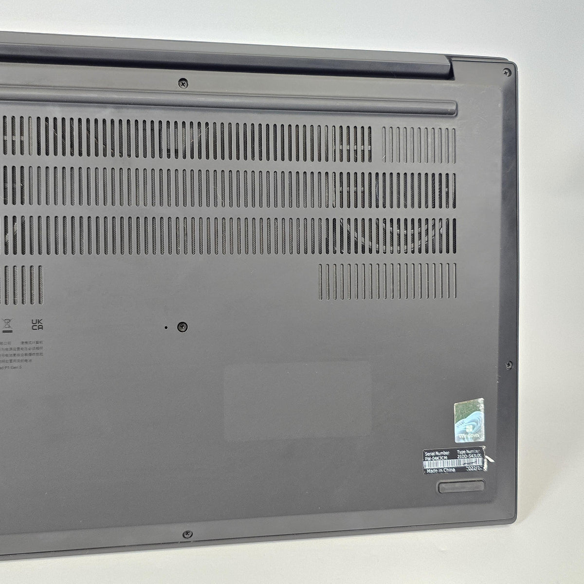 Lenovo ThinkPad P1 Gen 5 16 2022 Black 2.4 GHz Intel Core i7 12th Gen. 32GB RAM 1TB Solid State Drive NVIDIA RTX A2000 8 GB