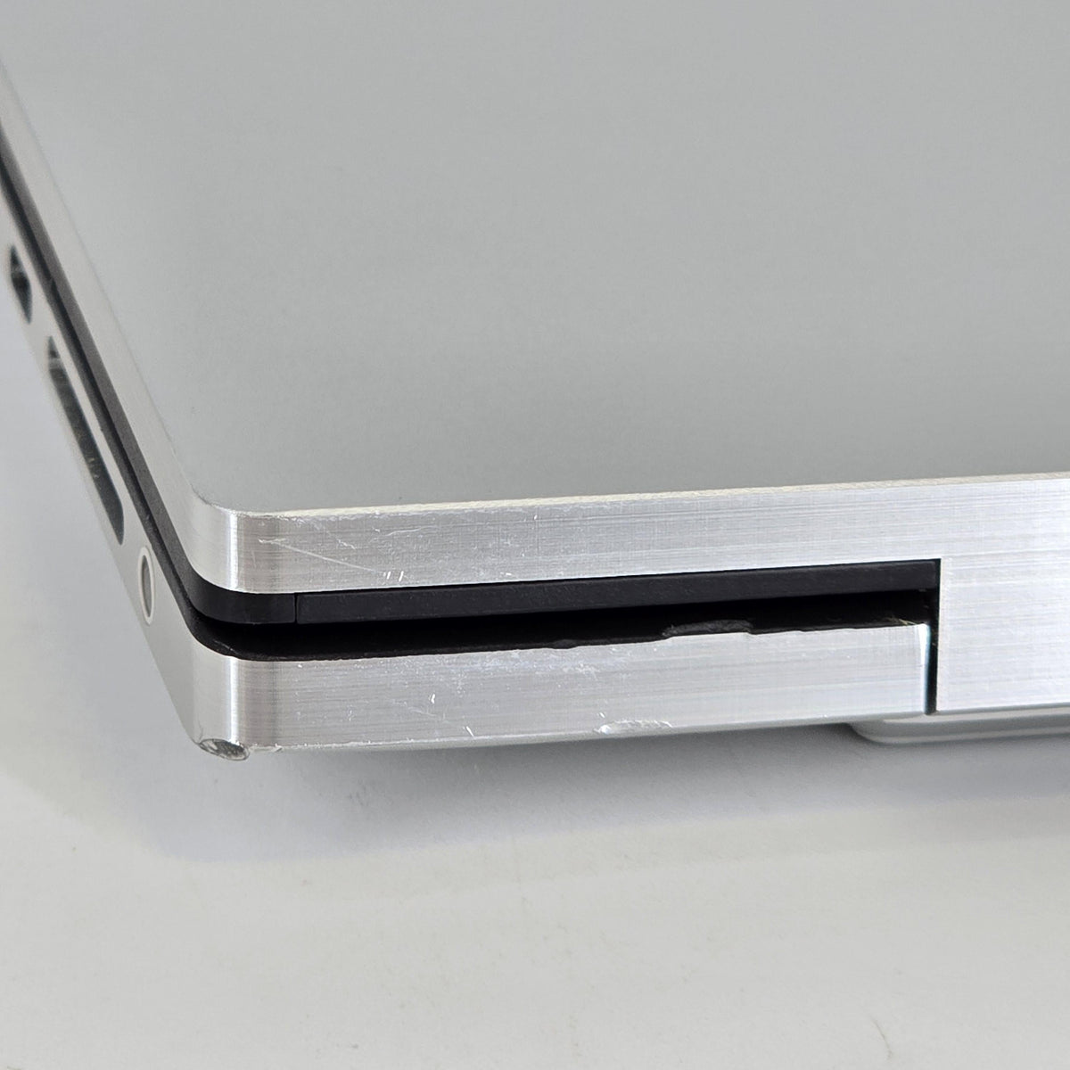 Dell XPS 17 9730 Silver 2.4 GHz Intel Core i7 13th Gen. 16GB RAM 1TB Solid State Drive NVIDIA GeForce RTX 4050 6 GB