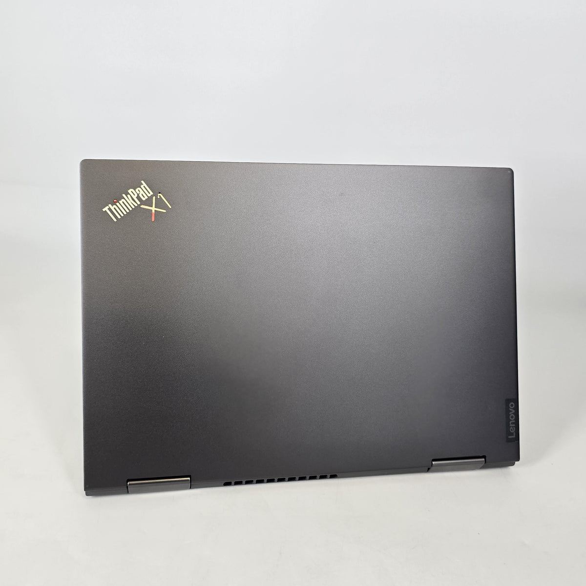 Lenovo ThinkPad X1 Yoga Gen 7 14 Gray 1.8 GHz Intel Core i7 12th Gen. 16GB RAM 512GB Solid State Drive