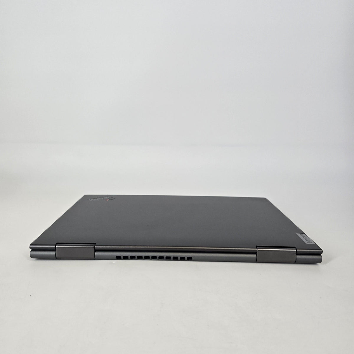 Lenovo ThinkPad X1 Yoga Gen 7 14 Gray 1.8 GHz Intel Core i7 12th Gen. 16GB RAM 512GB Solid State Drive