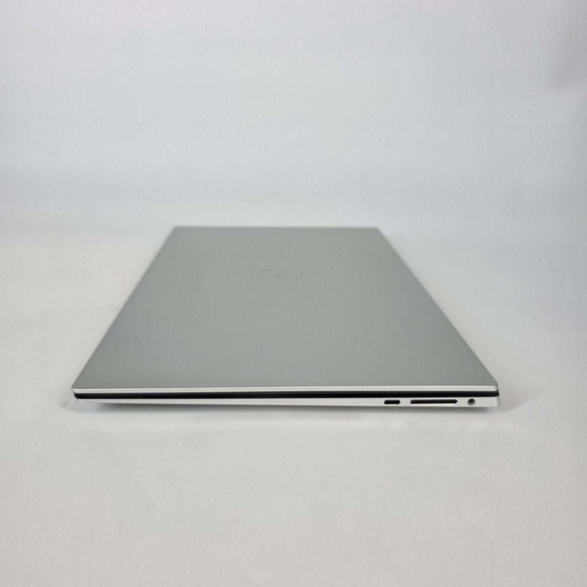 Dell XPS 15 9530 Silver 2.4 GHz Intel Core i7 13th Gen. 16GB RAM 1TB Solid State Drive Intel Arc A370M 4 GB