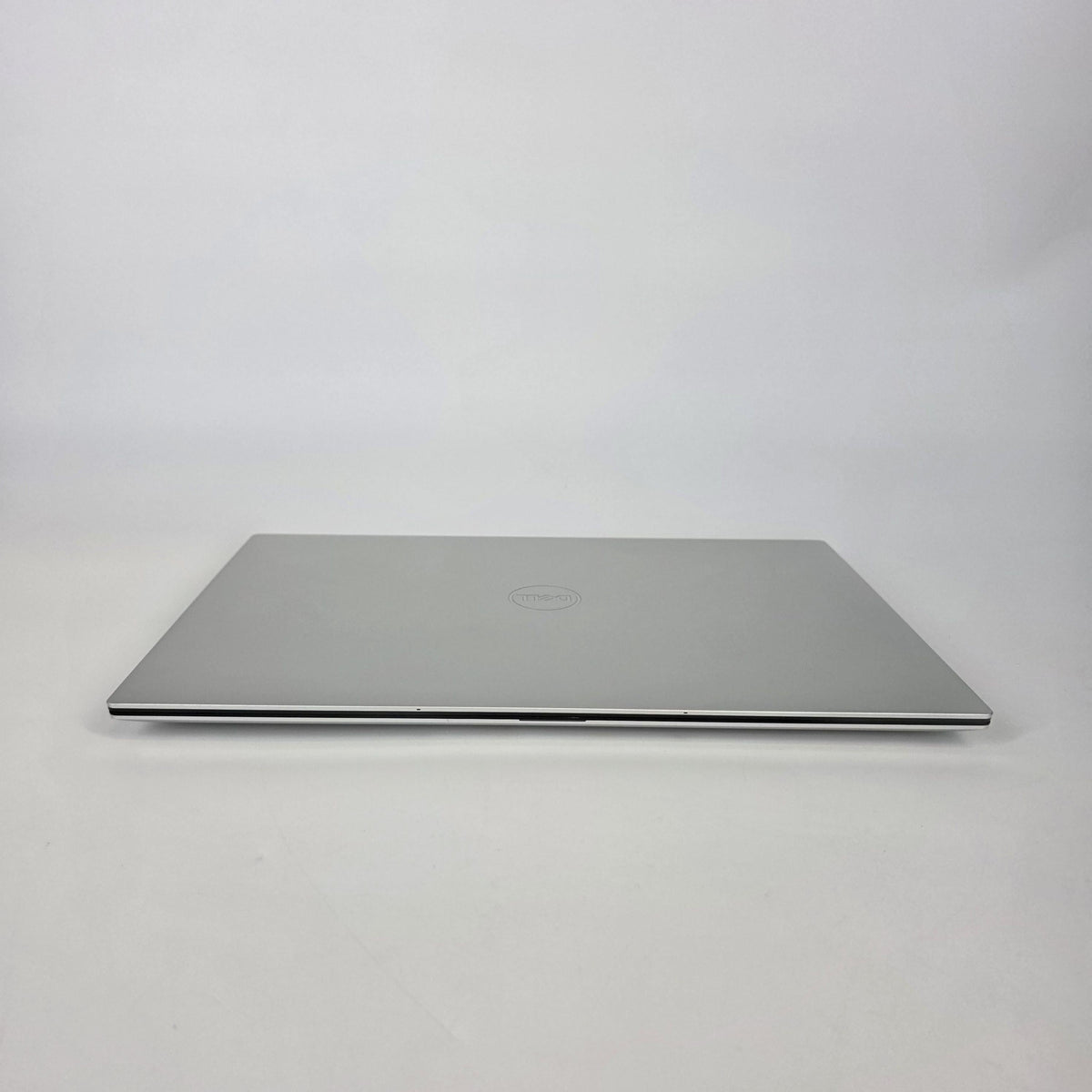 Dell XPS 15 9530 Silver 2.4 GHz Intel Core i7 13th Gen. 16GB RAM 1TB Solid State Drive Intel Arc A370M 4 GB