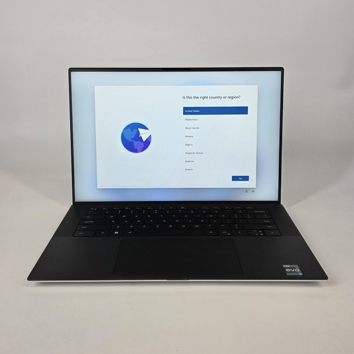 Dell XPS 15 9530 Silver 2.4 GHz Intel Core i7 13th Gen. 16GB RAM 1TB Solid State Drive Intel Arc A370M 4 GB