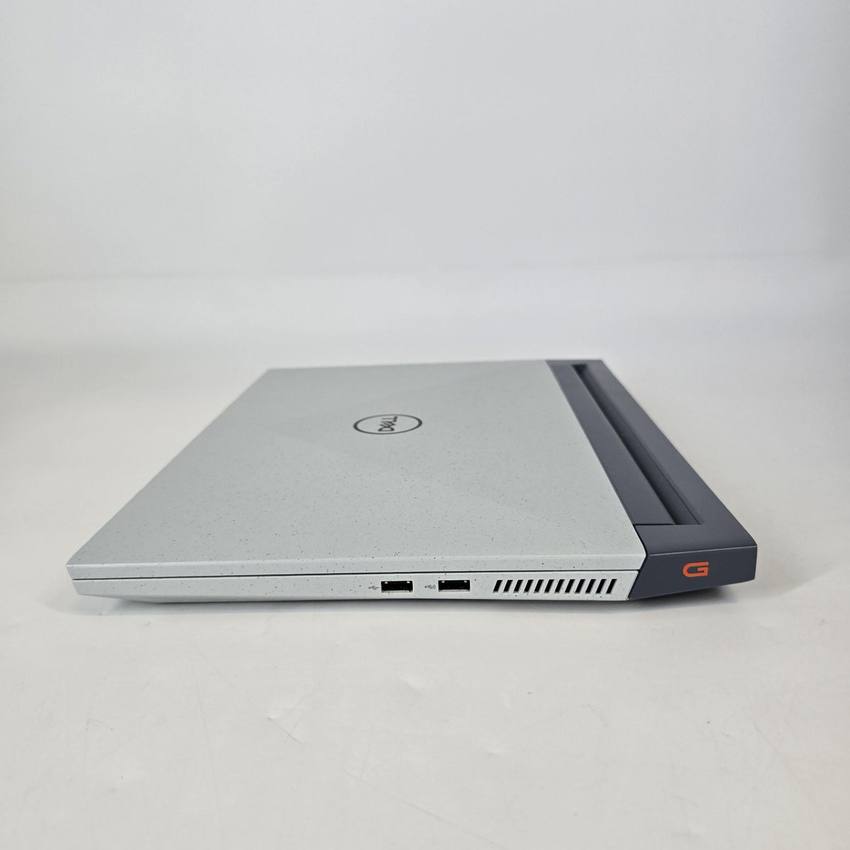 Dell G15 5515 15.6 White 3.2 GHz AMD Ryzen 7 5800H 8GB RAM 512GB Solid State Drive NVIDIA GeForce RTX 3050 Ti 4 GB