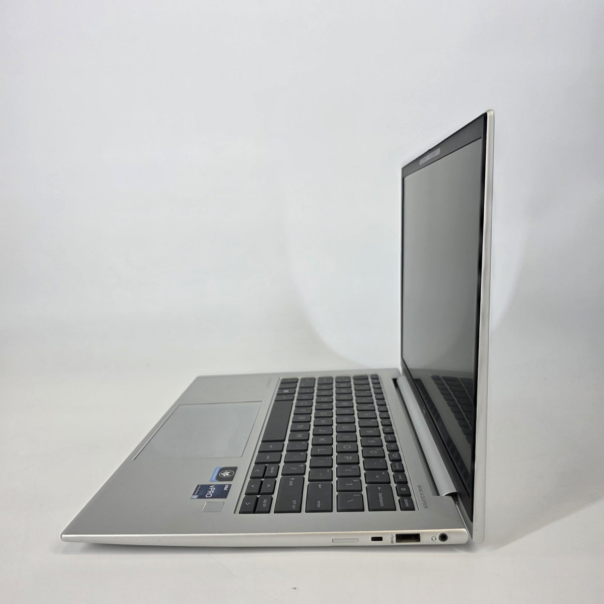 HP Elitebook 840 G9 14 Silver 1.8 GHz Intel Core i7 12th Gen. 16GB RAM 512GB Solid State Drive