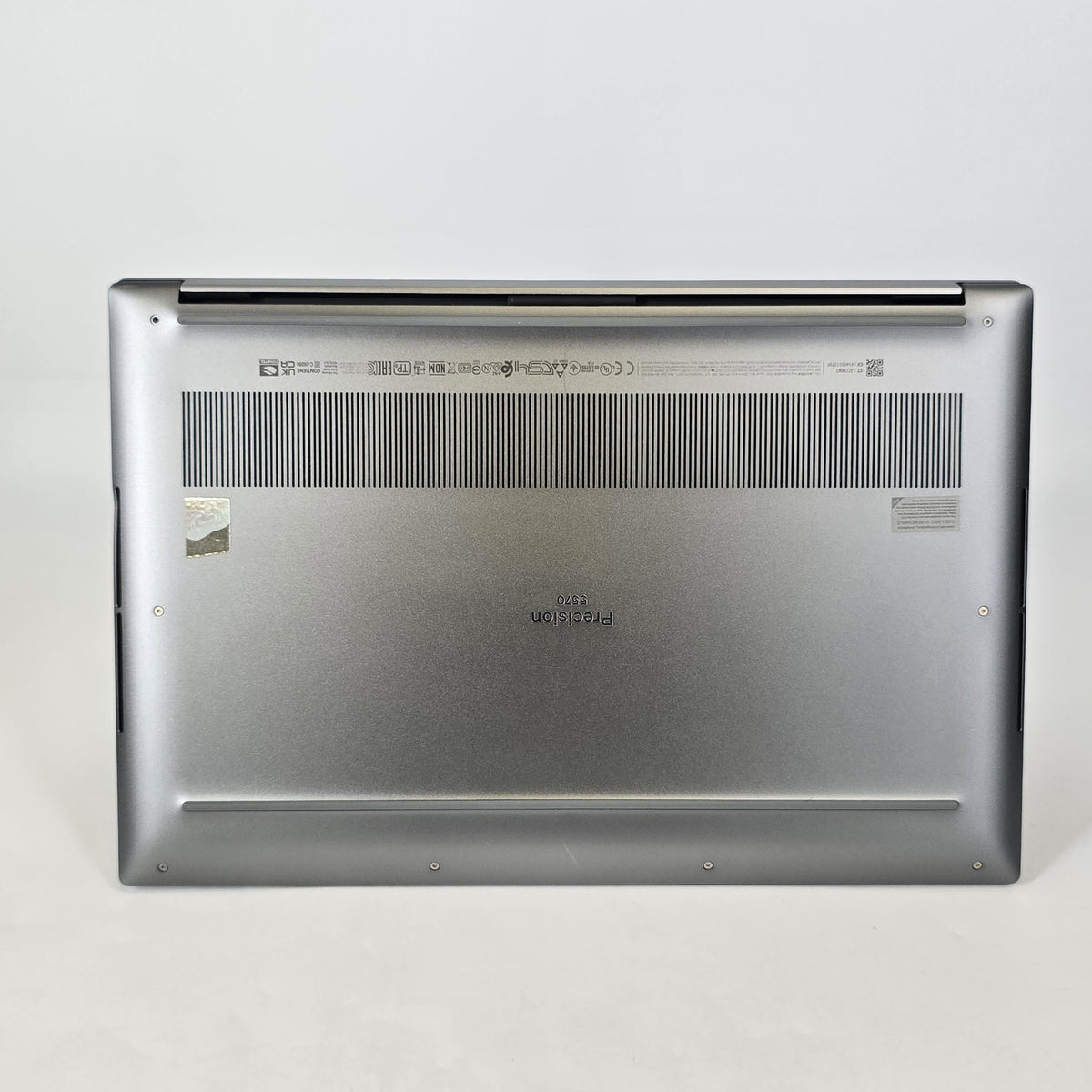 Precision 5570 15.6 Gray 2.3 GHz Intel Core i7 12th Gen. 16GB RAM 1TB Solid State Drive NVIDIA RTX A2000 8 GB