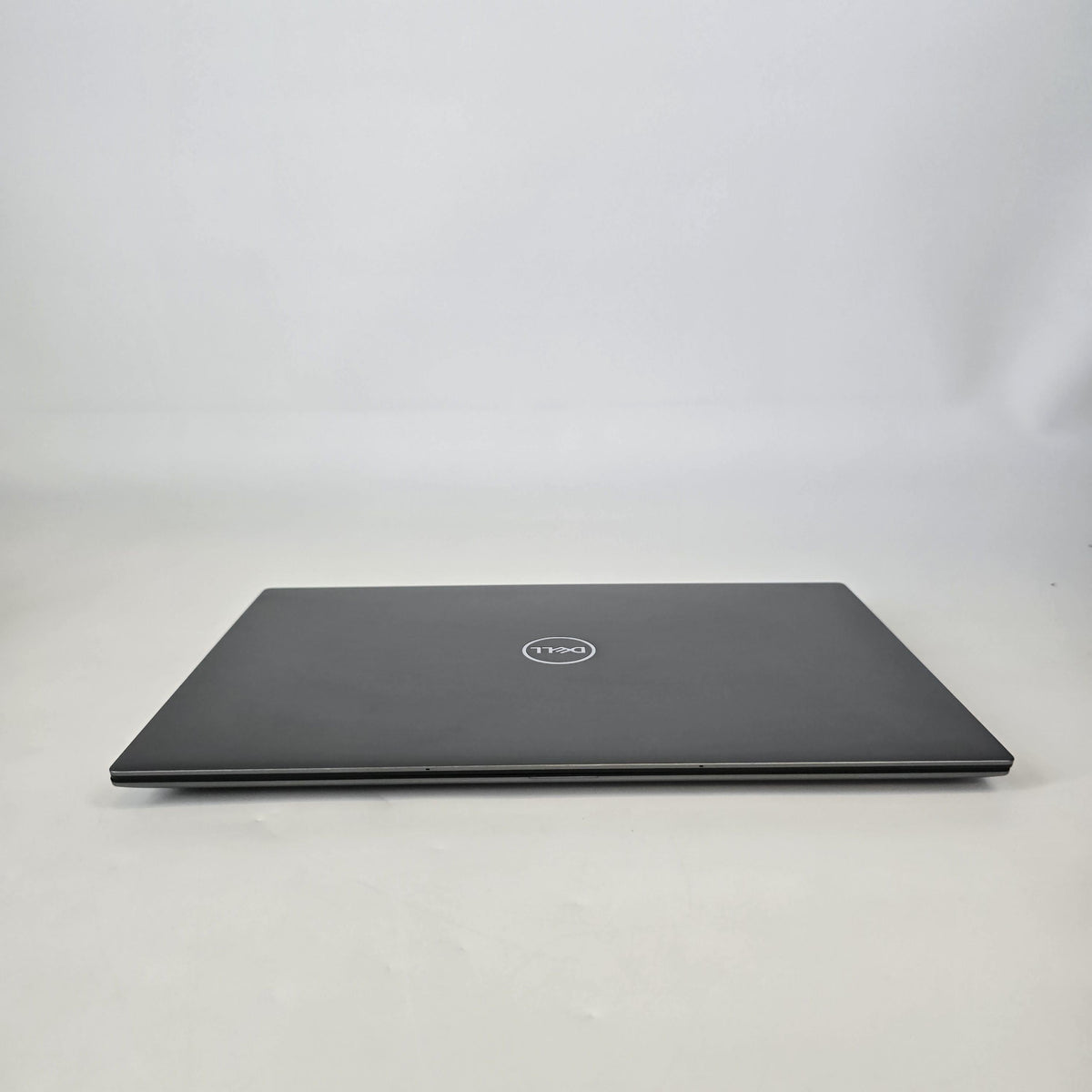 Precision 5570 15.6 Gray 2.3 GHz Intel Core i7 12th Gen. 16GB RAM 1TB Solid State Drive NVIDIA RTX A2000 8 GB