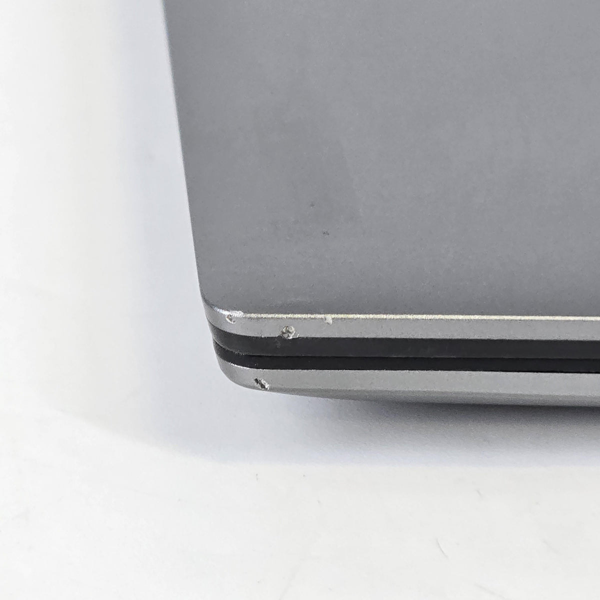 Precision 5570 15.6 Gray 2.3 GHz Intel Core i7 12th Gen. 16GB RAM 1TB Solid State Drive NVIDIA RTX A2000 8 GB