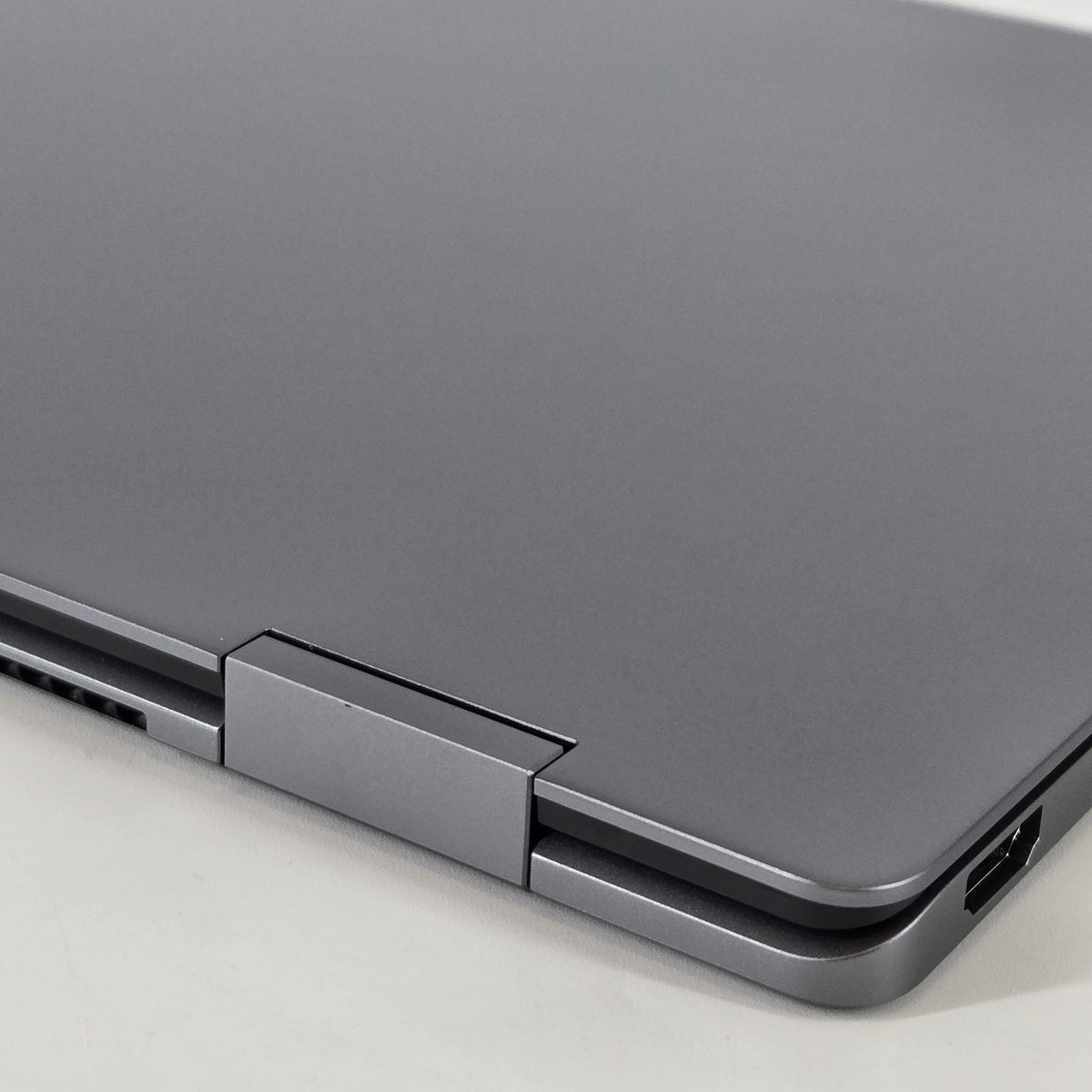 Samsung Galaxy Book5 Pro 360 16 Silver 2.2 GHz Intel Core Ultra 7 Series 2 16GB RAM 1TB Solid State Drive