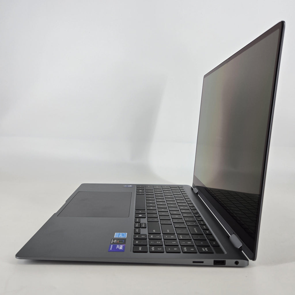 Samsung Galaxy Book5 Pro 360 16 Silver 2.2 GHz Intel Core Ultra 7 Series 2 16GB RAM 1TB Solid State Drive