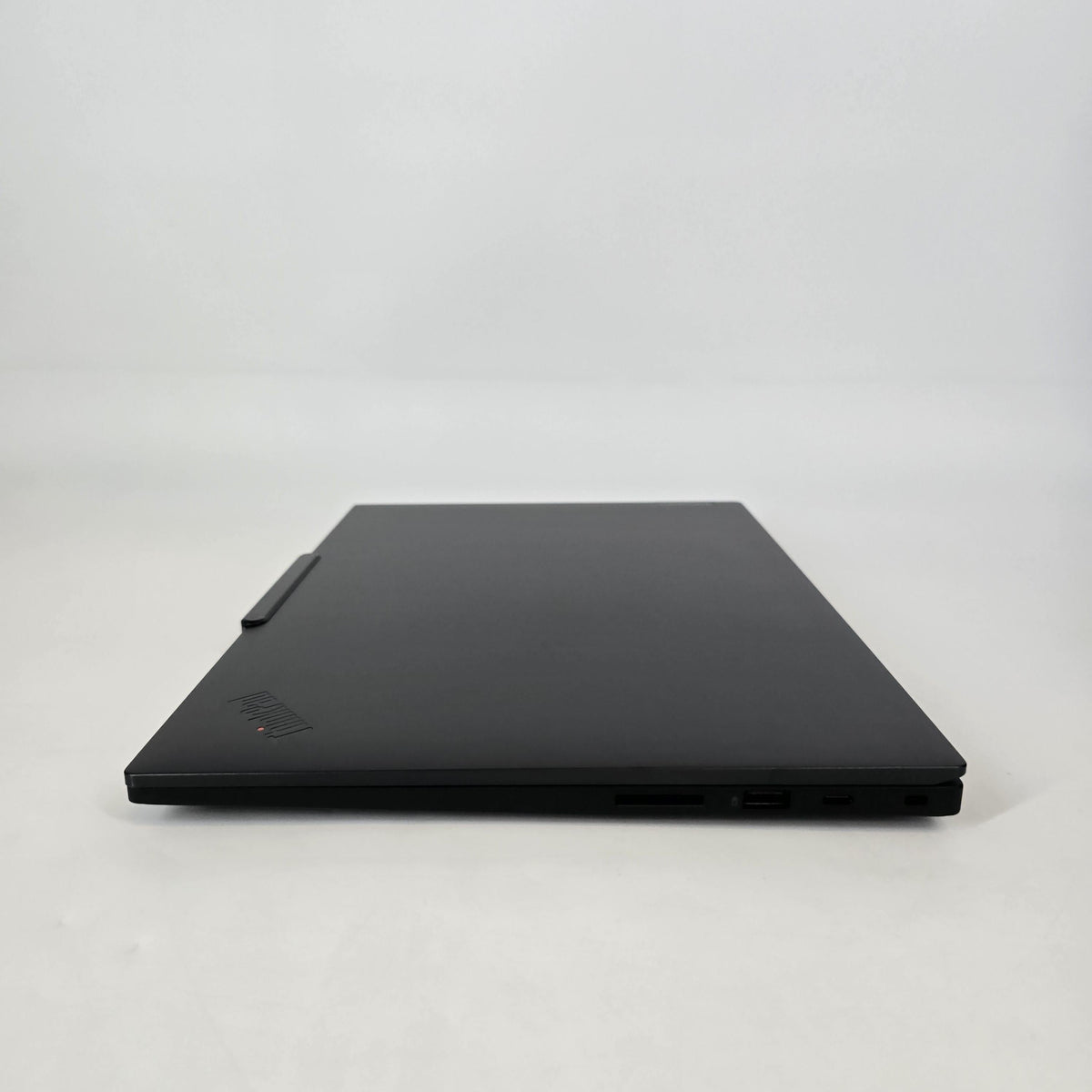 Lenovo ThinkPad P1 Gen 7 16 2024 Black 2.3 GHz Intel Core Ultra 9 32GB RAM 1TB Solid State Drive NVIDIA GeForce RTX 4070 8 GB