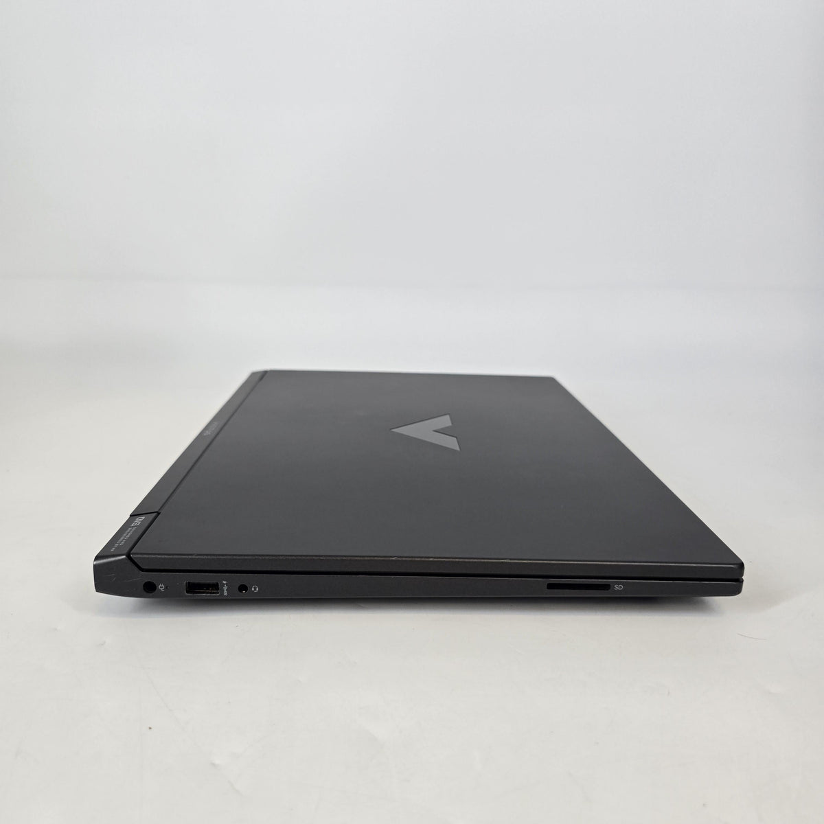 HP Victus 15.6 Gray 2.0 GHz Intel Core i5 12th Gen. 8GB RAM 512GB Solid State Drive NVIDIA GeForce RTX 2050 4 GB