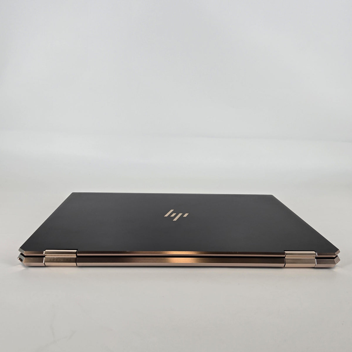 HP Spectre 15 x360 Black 1.8 GHz Intel Core i7 10th Gen. 16GB RAM 1TB Solid State Drive NVIDIA GeForce MX250 2 GB