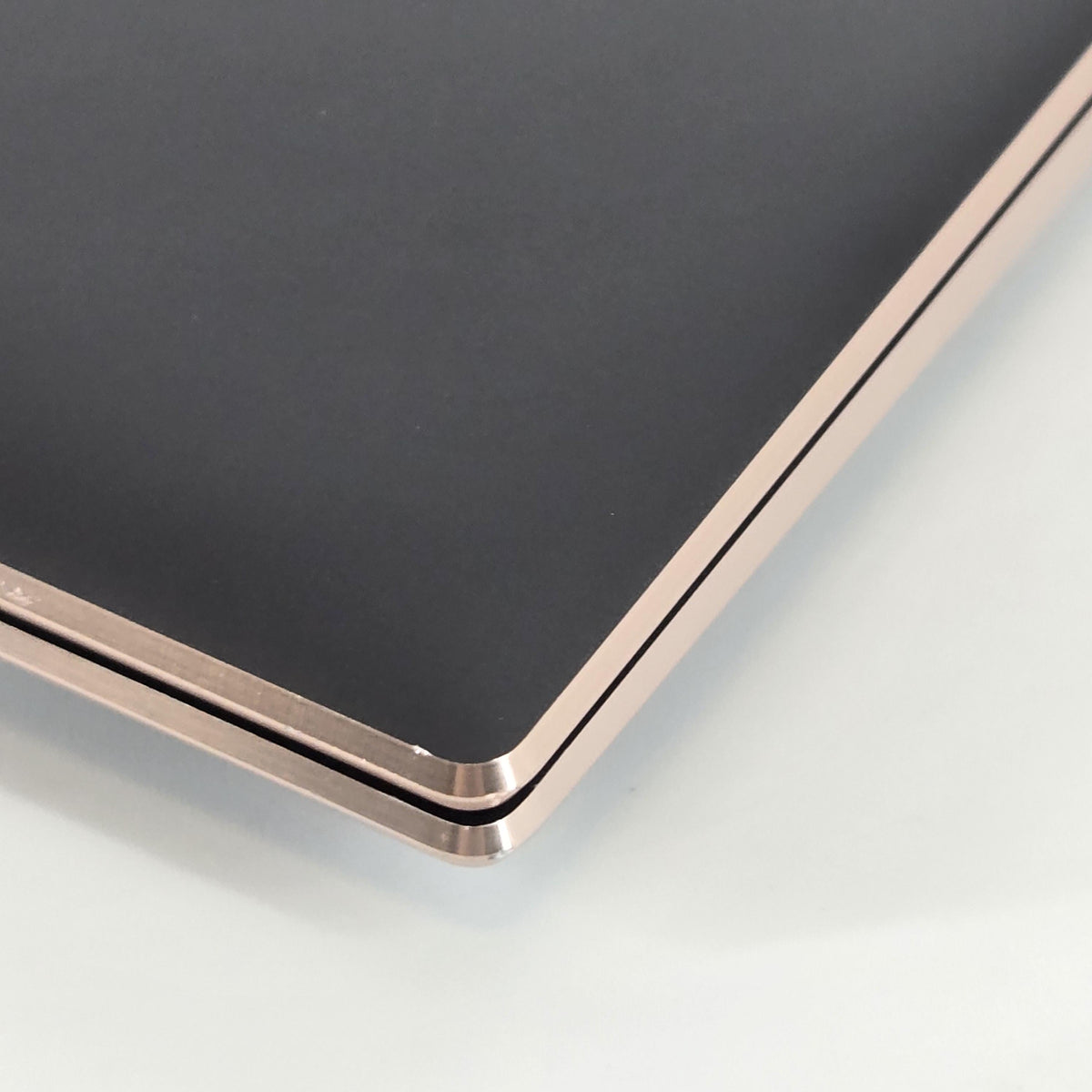 HP Spectre 15 x360 Black 1.8 GHz Intel Core i7 10th Gen. 16GB RAM 1TB Solid State Drive NVIDIA GeForce MX250 2 GB