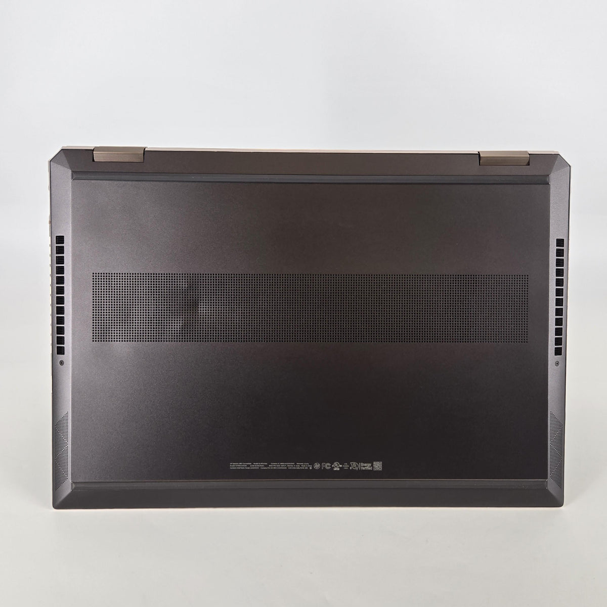HP Spectre 15 x360 Black 1.8 GHz Intel Core i7 10th Gen. 16GB RAM 1TB Solid State Drive NVIDIA GeForce MX250 2 GB