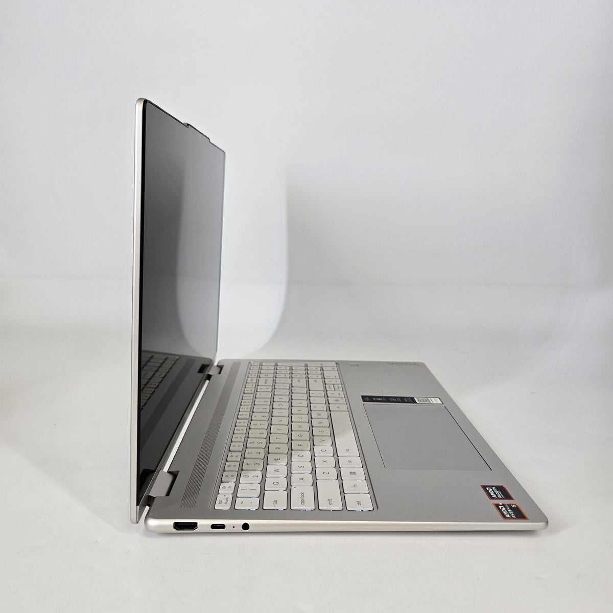 Lenovo Yoga 7 16 Silver 2.0 GHz AMD Ryzen AI 5 340 16GB RAM 512GB Solid State Drive