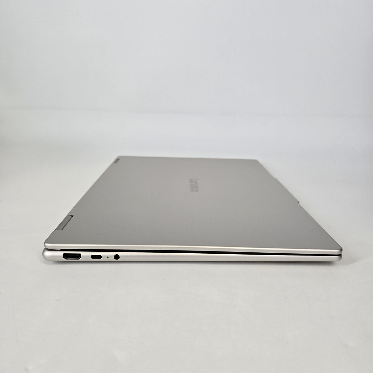Lenovo Yoga 7 16 Silver 2.0 GHz AMD Ryzen AI 5 340 16GB RAM 512GB Solid State Drive
