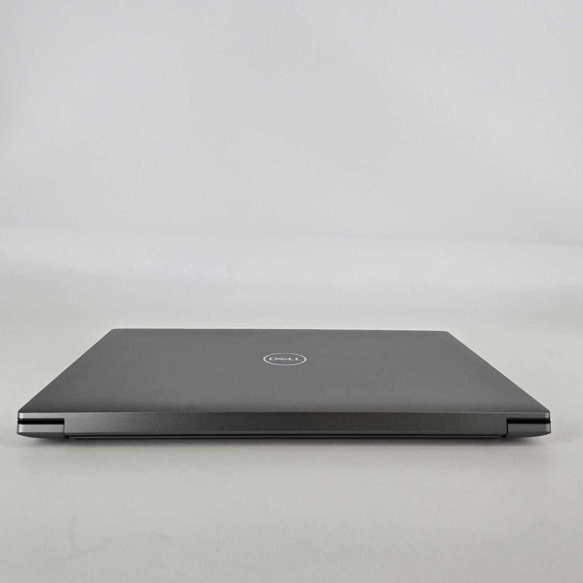 Dell Precision 5680 16 Gray 2.5 GHz Intel Core i7 13th Gen. 32GB RAM 1TB Solid State Drive NVIDIA GeForce RTX 4090 16 GB