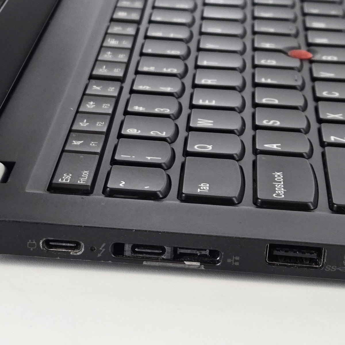 Lenovo ThinkPad T490s 14 Black 1.8 GHz Intel Core i7 8th Gen. 16GB RAM 512GB Solid State Drive