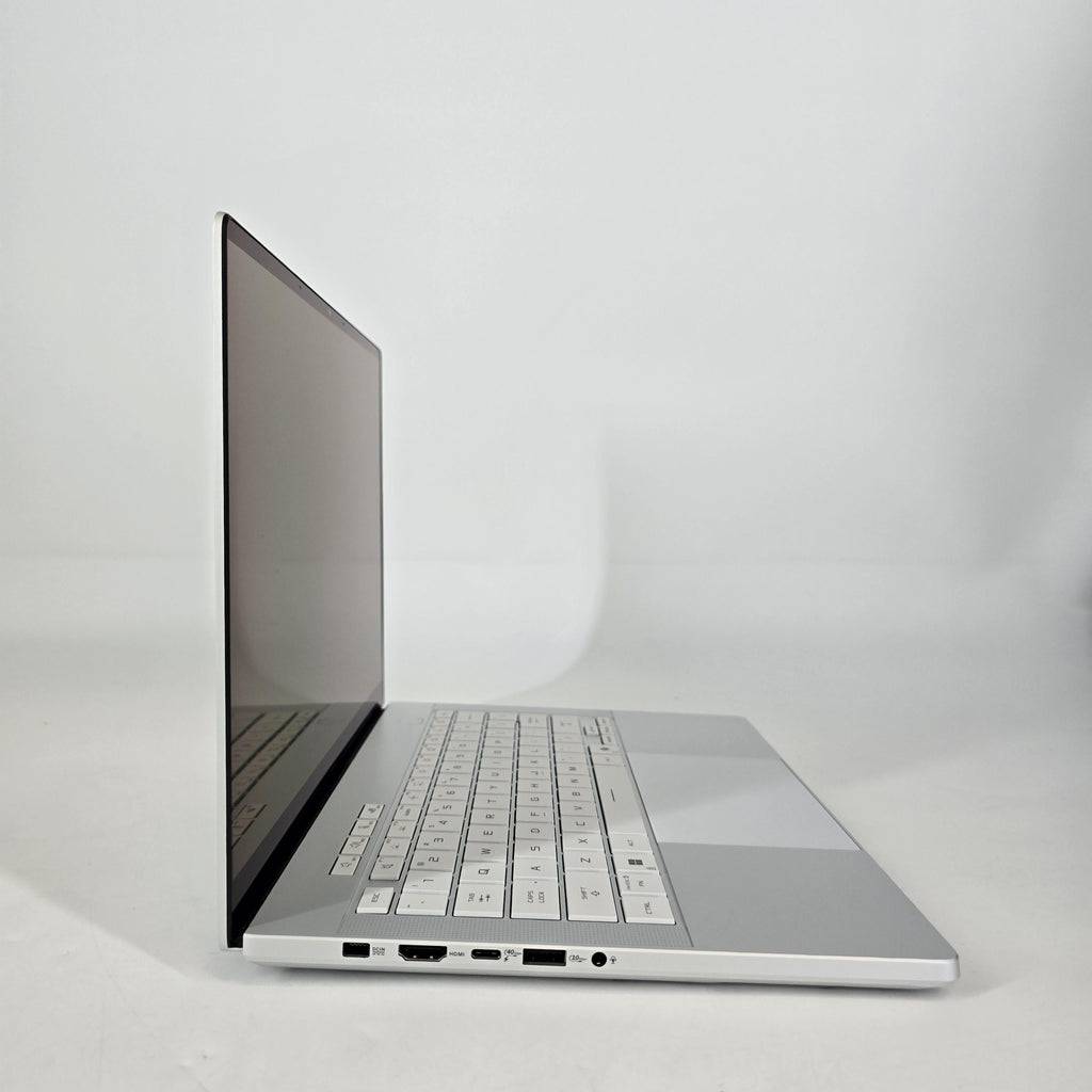 Asus ROG Zephyrus G14 GA403 14 White 2.0 GHz AMD Ryzen AI 9 HX 370 32GB RAM 1TB Solid State Drive NVIDIA GeForce RTX 5070 Ti 12 GB