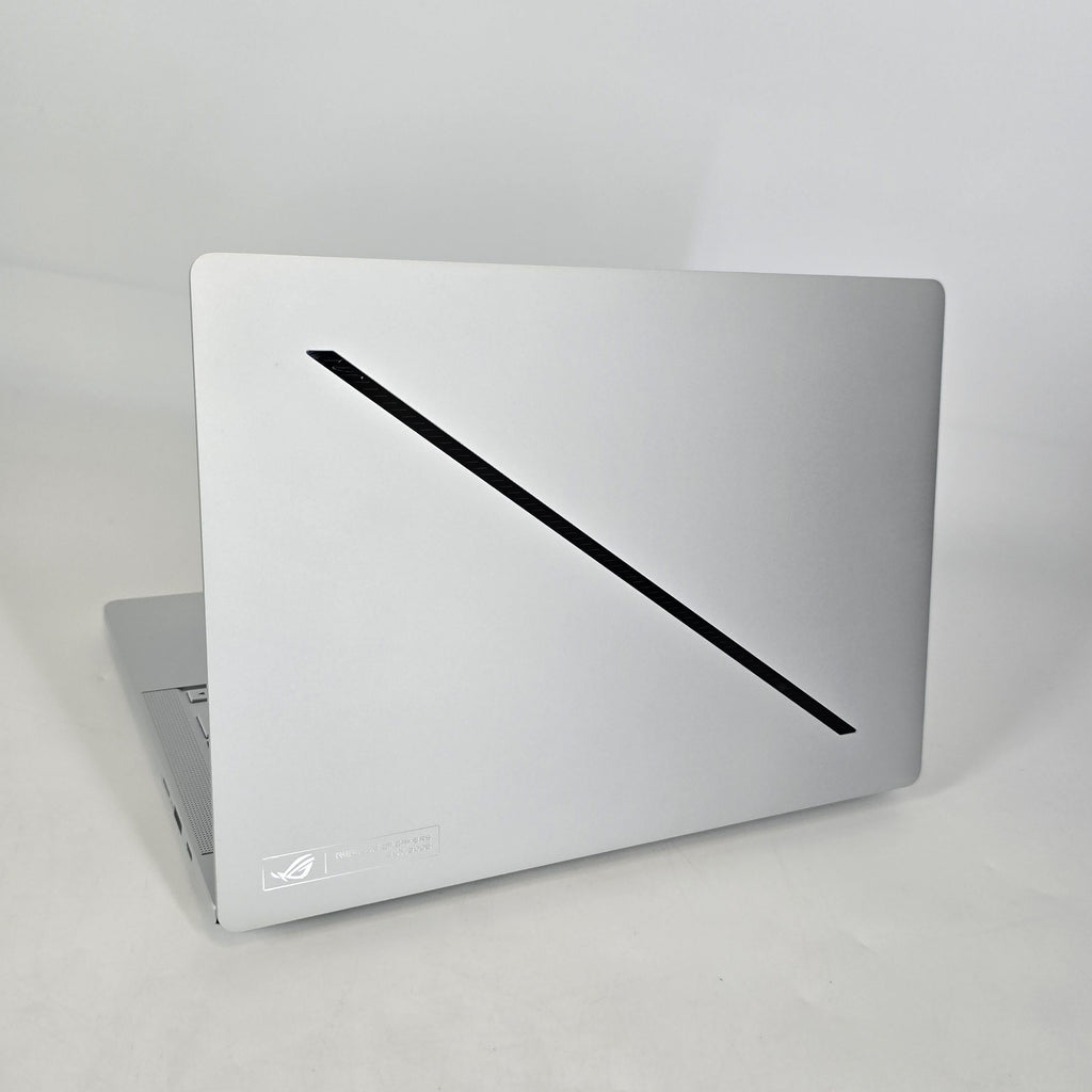 Asus ROG Zephyrus G14 GA403 14 White 2.0 GHz AMD Ryzen AI 9 HX 370 32GB RAM 1TB Solid State Drive NVIDIA GeForce RTX 5070 Ti 12 GB