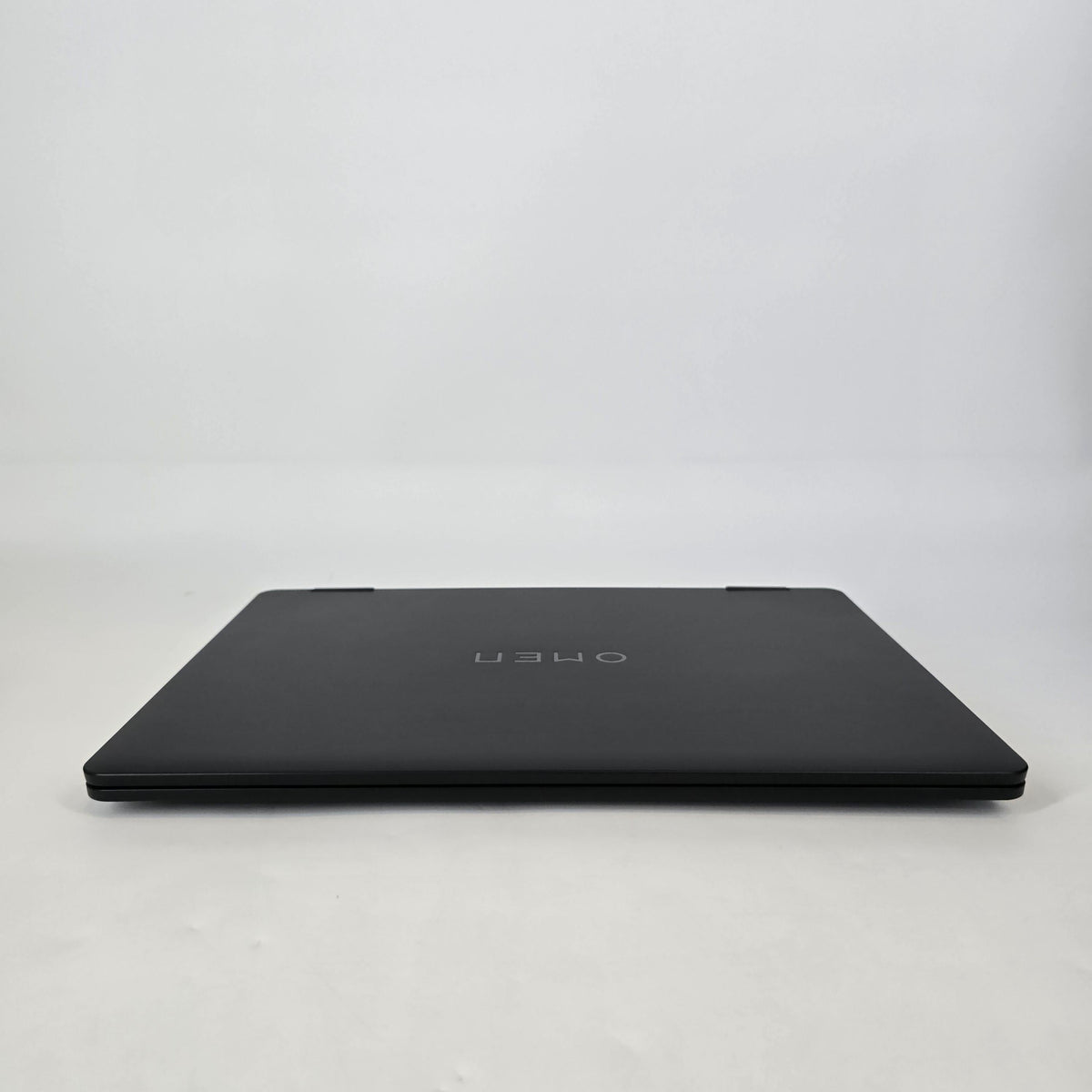 HP Omen 16 Black 2.9 GHz Intel Core Ultra 9 Series 2 16GB RAM 1TB Solid State Drive NVIDIA GeForce RTX 5070 8 GB
