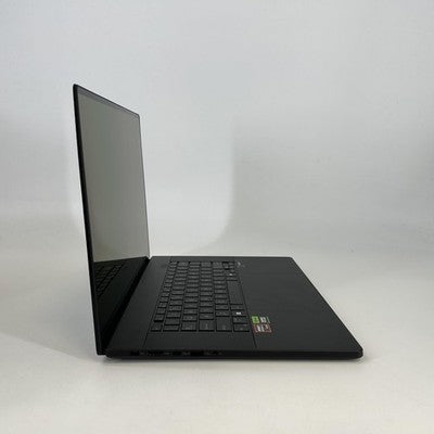 Asus ProArt P16 Black 2.0 GHz AMD Ryzen AI 9 HX 370 32GB RAM 1TB Solid State Drive NVIDIA GeForce RTX 4060 8 GB