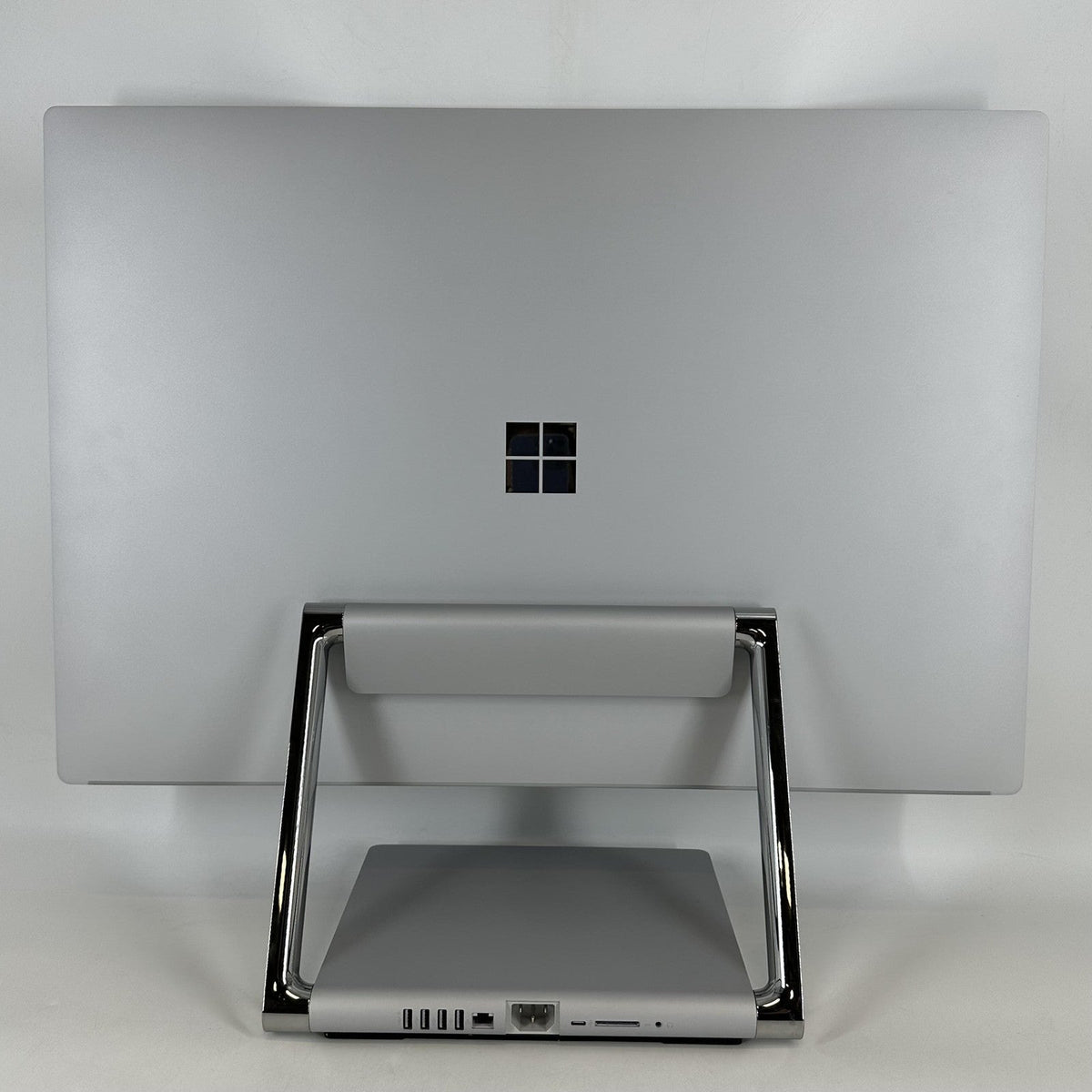 Microsoft Surface Studio 2 28 2.9 GHz Intel Core i7 7th Gen. 16GB RAM 1TB Solid State Drive NVIDIA GeForce GTX 1060 6 GB