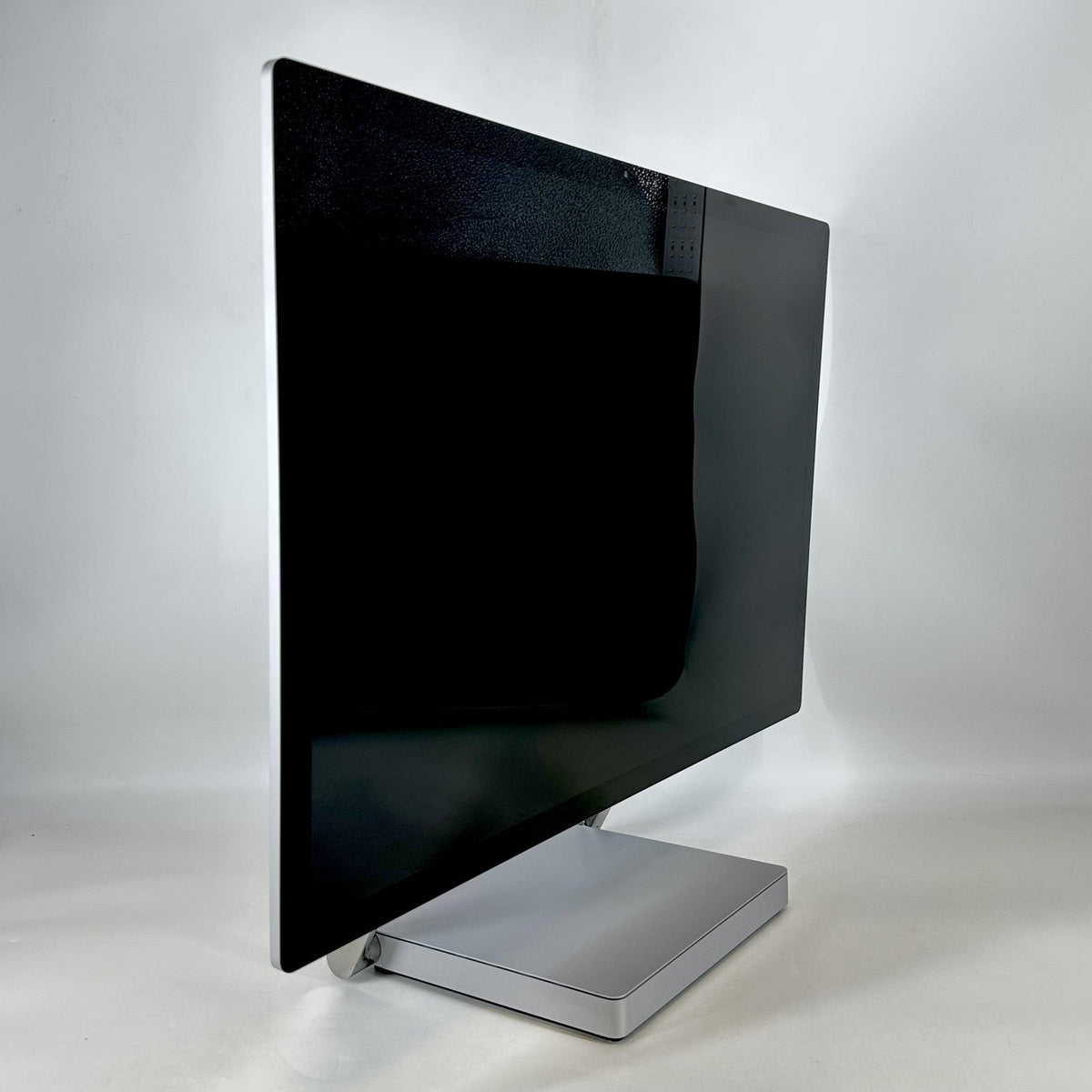 Microsoft Surface Studio 2 28 2.9 GHz Intel Core i7 7th Gen. 16GB RAM 1TB Solid State Drive NVIDIA GeForce GTX 1060 6 GB