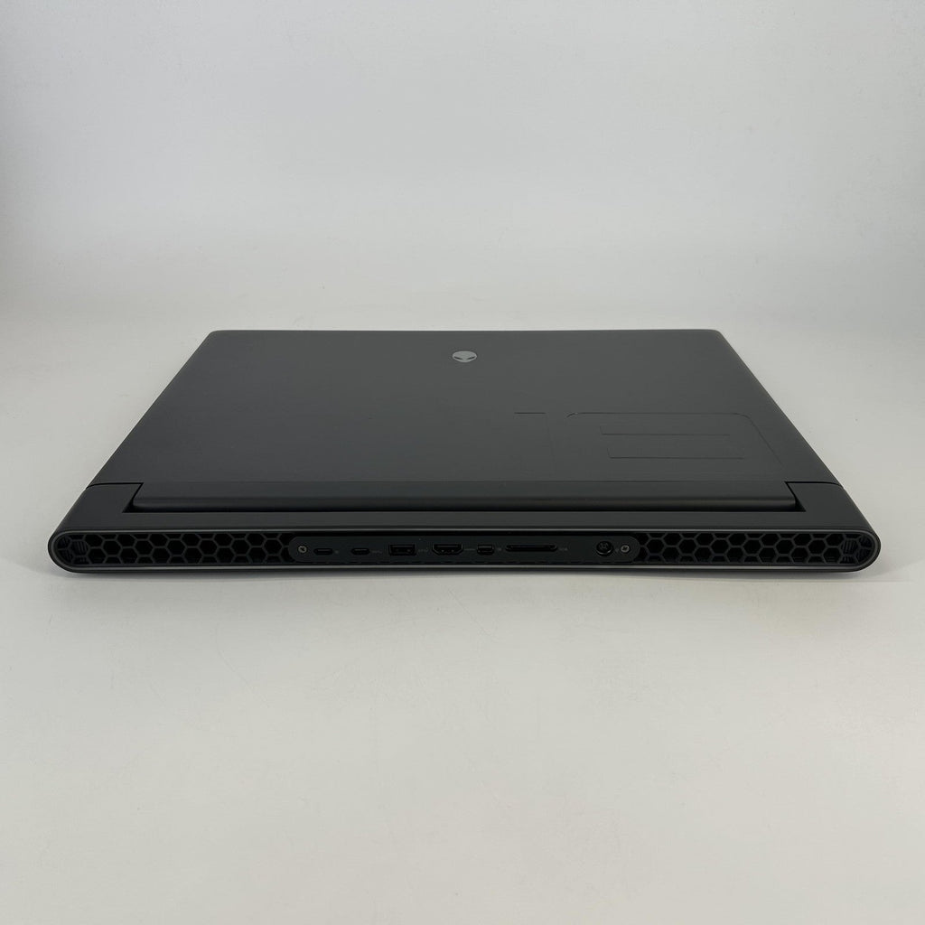 Dell Alienware M18 R1 Black 3.0 GHz AMD Ryzen 9 7845HX 32GB RAM 1TB Solid State Drive NVIDIA GeForce RTX 4070 8 GB