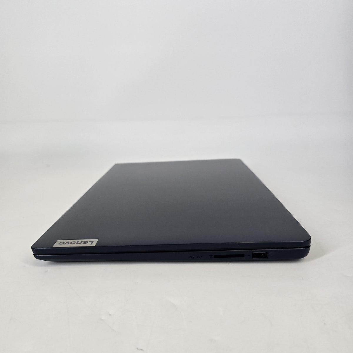 Lenovo IdeaPad 1 15.6 Abyss Blue 2.8 GHz AMD Ryzen 5 7520U 8GB RAM 256GB Solid State Drive