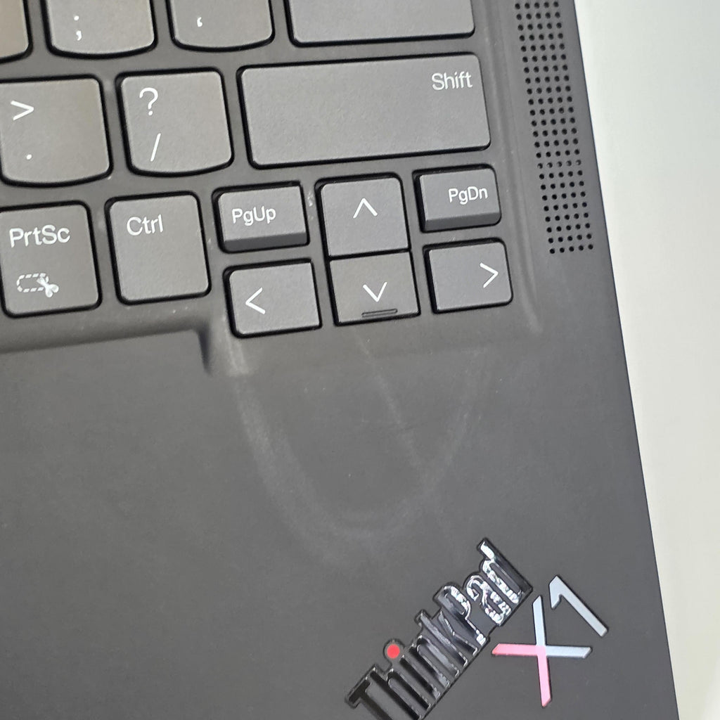 Lenovo ThinkPad X1 Carbon Gen 10 14 Black 1.8 GHz Intel Core i7 12th Gen. 32GB RAM 512GB Solid State Drive