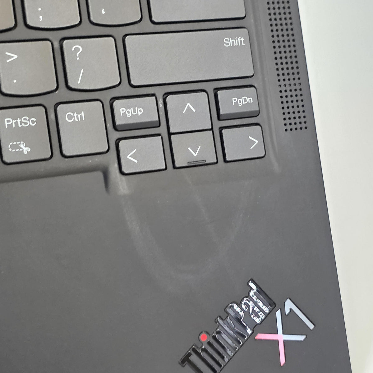 Lenovo ThinkPad X1 Carbon Gen 10 14 Black 1.8 GHz Intel Core i7 12th Gen. 32GB RAM 512GB Solid State Drive