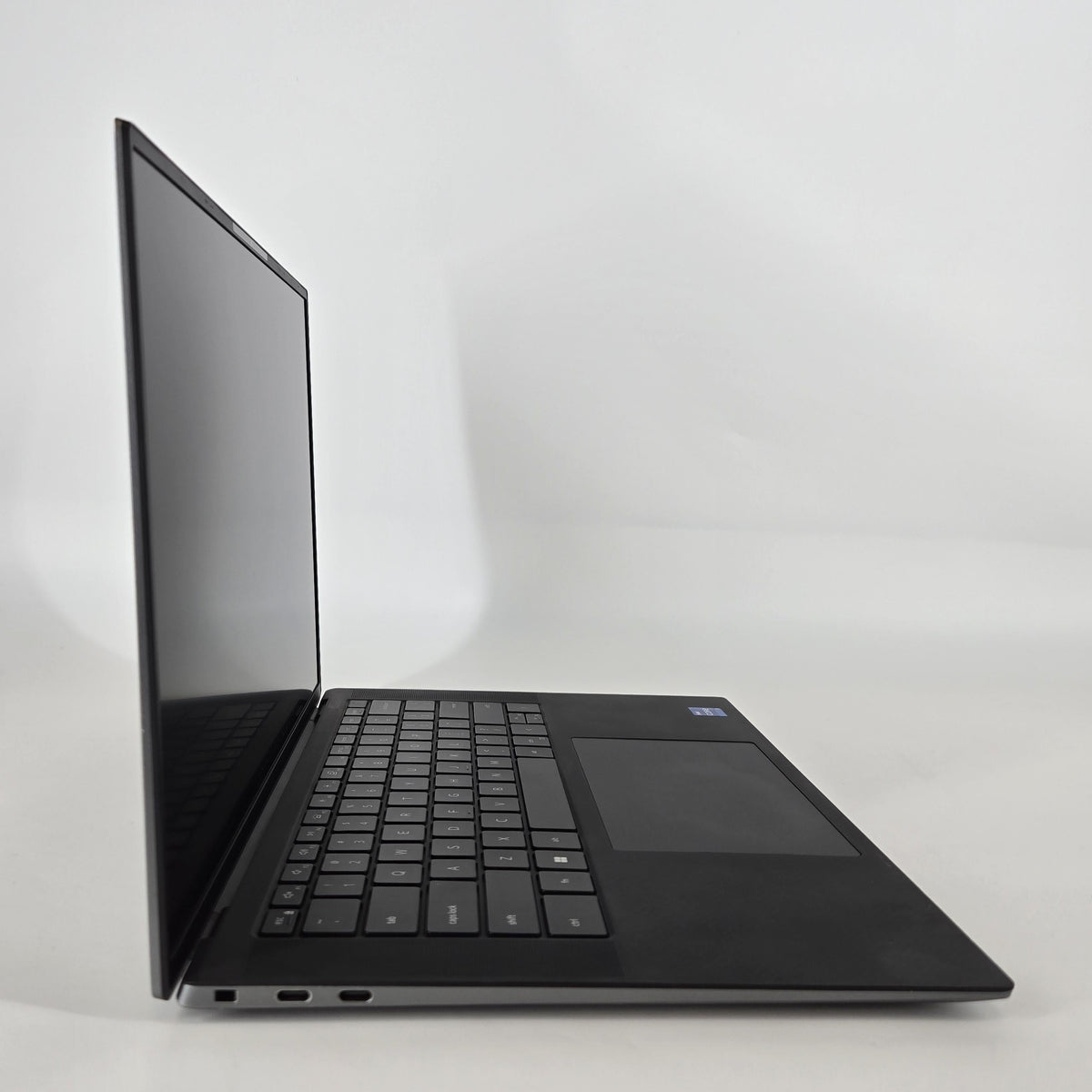 Precision 5570 15.6 Gray 2.3 GHz Intel Core i7 12th Gen. 16GB RAM 256GB Solid State Drive NVIDIA RTX A2000 8 GB