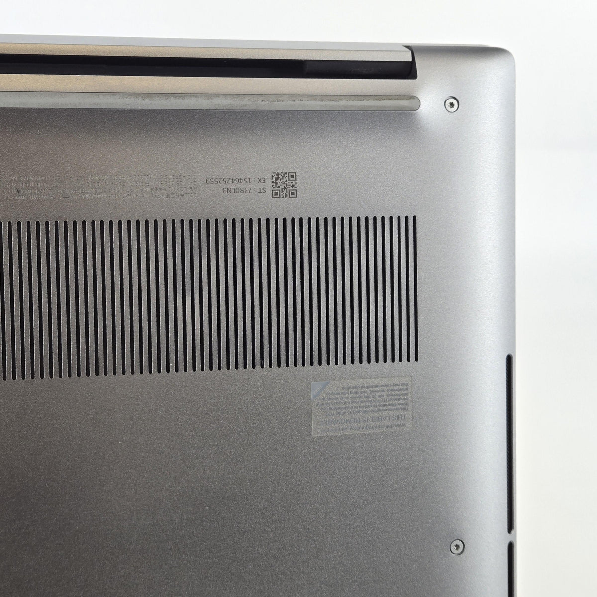 Precision 5570 15.6 Gray 2.3 GHz Intel Core i7 12th Gen. 16GB RAM 256GB Solid State Drive NVIDIA RTX A2000 8 GB