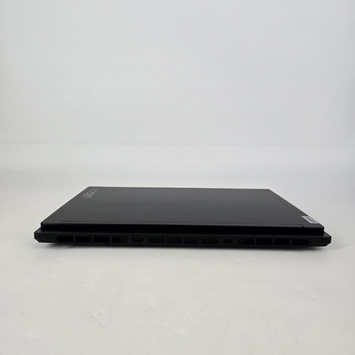 Lenovo Legion 7i Gen 9 16 Black 2.2 GHz Intel Core i9 14th Gen. 16GB RAM 1TB Solid State Drive NVIDIA GeForce RTX 4070 8 GB