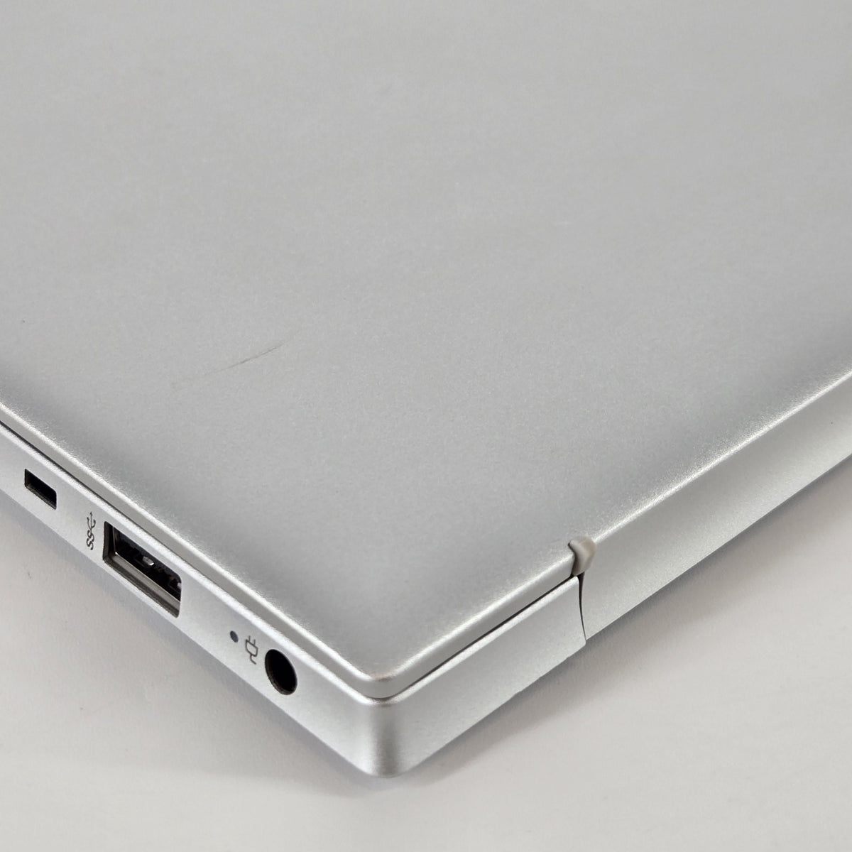 HP Pavilion 15 Silver 1.3 GHz Intel Core i5 12th Gen. 12GB RAM 256GB Solid State Drive