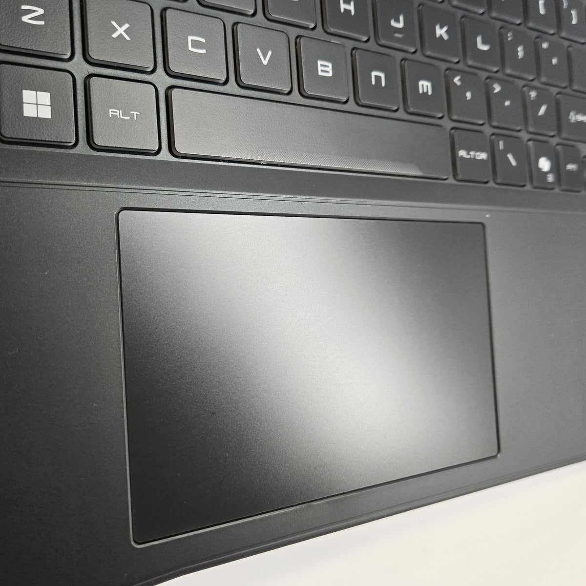 MSI Katana 15 HX 15.6 Black 2.2 GHz Intel Core i7 14th Gen. 16GB RAM 1TB Solid State Drive NVIDIA GeForce RTX 5070 8 GB