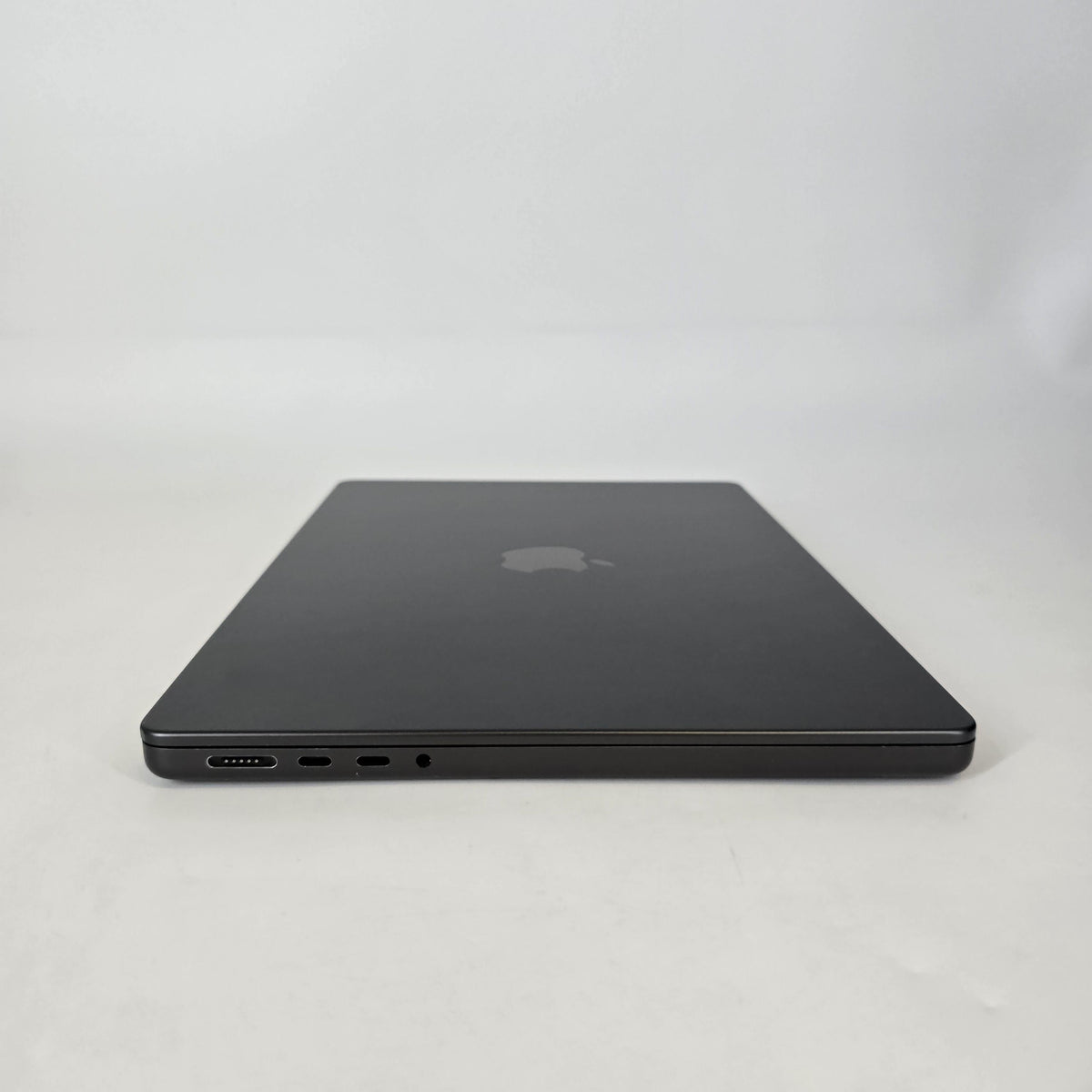MacBook Pro 14 2024 Space Black M4 Max 16-Core CPU 64GB Unified Memory 2TB Solid State Drive 40-Core GPU
