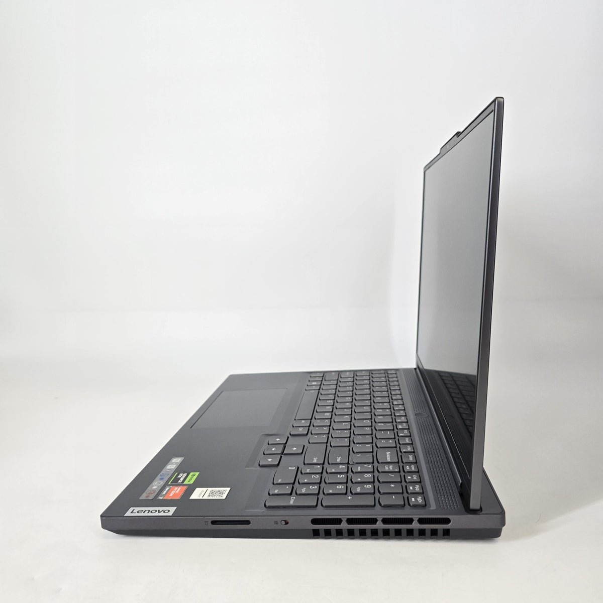 Lenovo Legion Slim 5 Gen 8 16 Gray 3.8 GHz AMD Ryzen 7 7840HS 16GB RAM 512GB Solid State Drive NVIDIA GeForce RTX 4060 8 GB