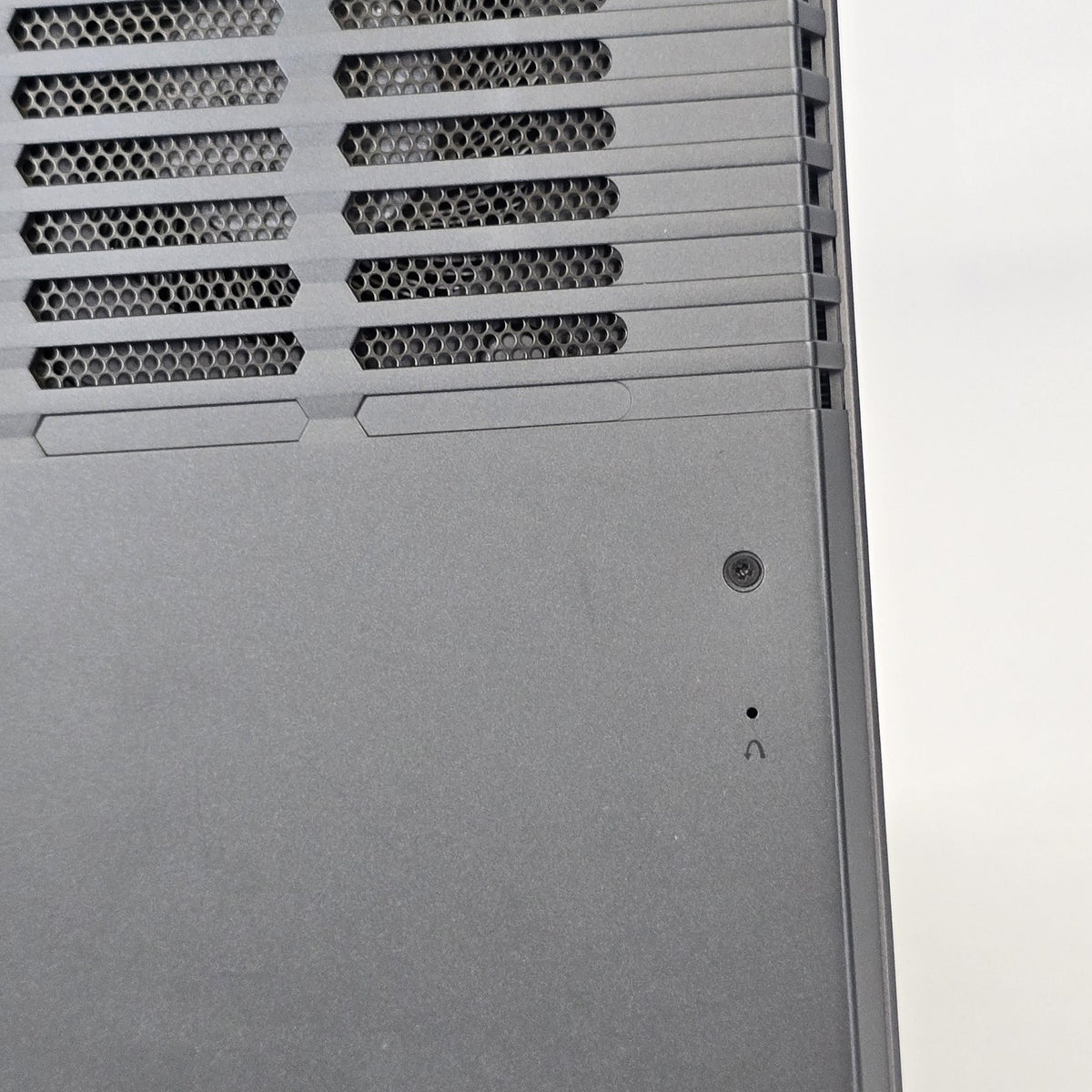 Lenovo Legion Slim 5 Gen 8 16 Gray 3.8 GHz AMD Ryzen 7 7840HS 16GB RAM 512GB Solid State Drive NVIDIA GeForce RTX 4060 8 GB