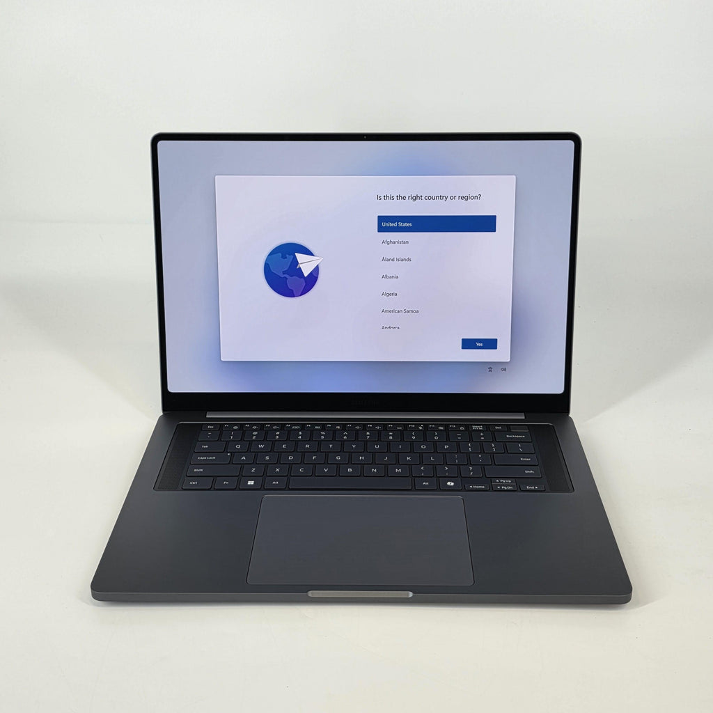 Samsung Galaxy Book6 Ultra 16 Gray Blue 1.9 GHz Intel Core Ultra X7 Series 3 32GB RAM 1TB Solid State Drive