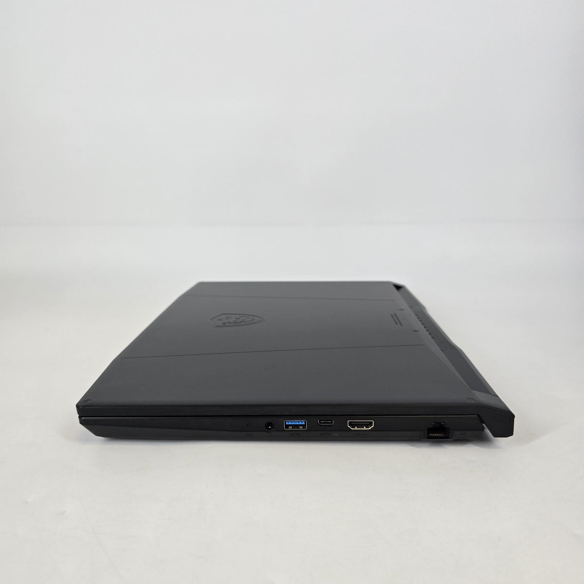 MSI Katana 15 15.6 Black 2.3 GHz Intel Core i7 12th Gen. 16GB RAM 1TB Solid State Drive NVIDIA GeForce RTX 4060 8 GB