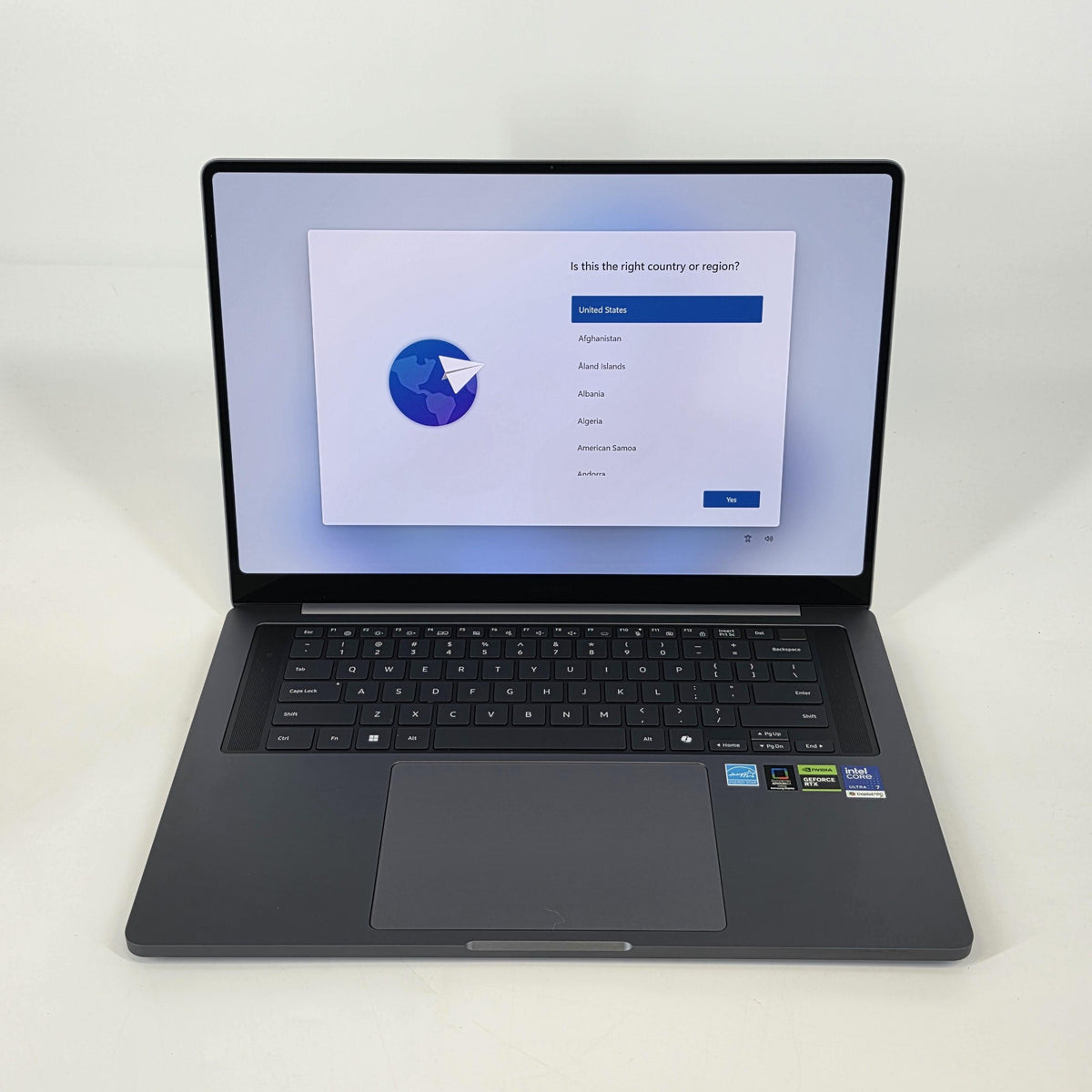 Samsung Galaxy Book6 Ultra 16 Gray Blue 1.9 GHz Intel Core Ultra 7 Series 3 32GB RAM 1TB Solid State Drive NVIDIA GeForce RTX 5070 8 GB